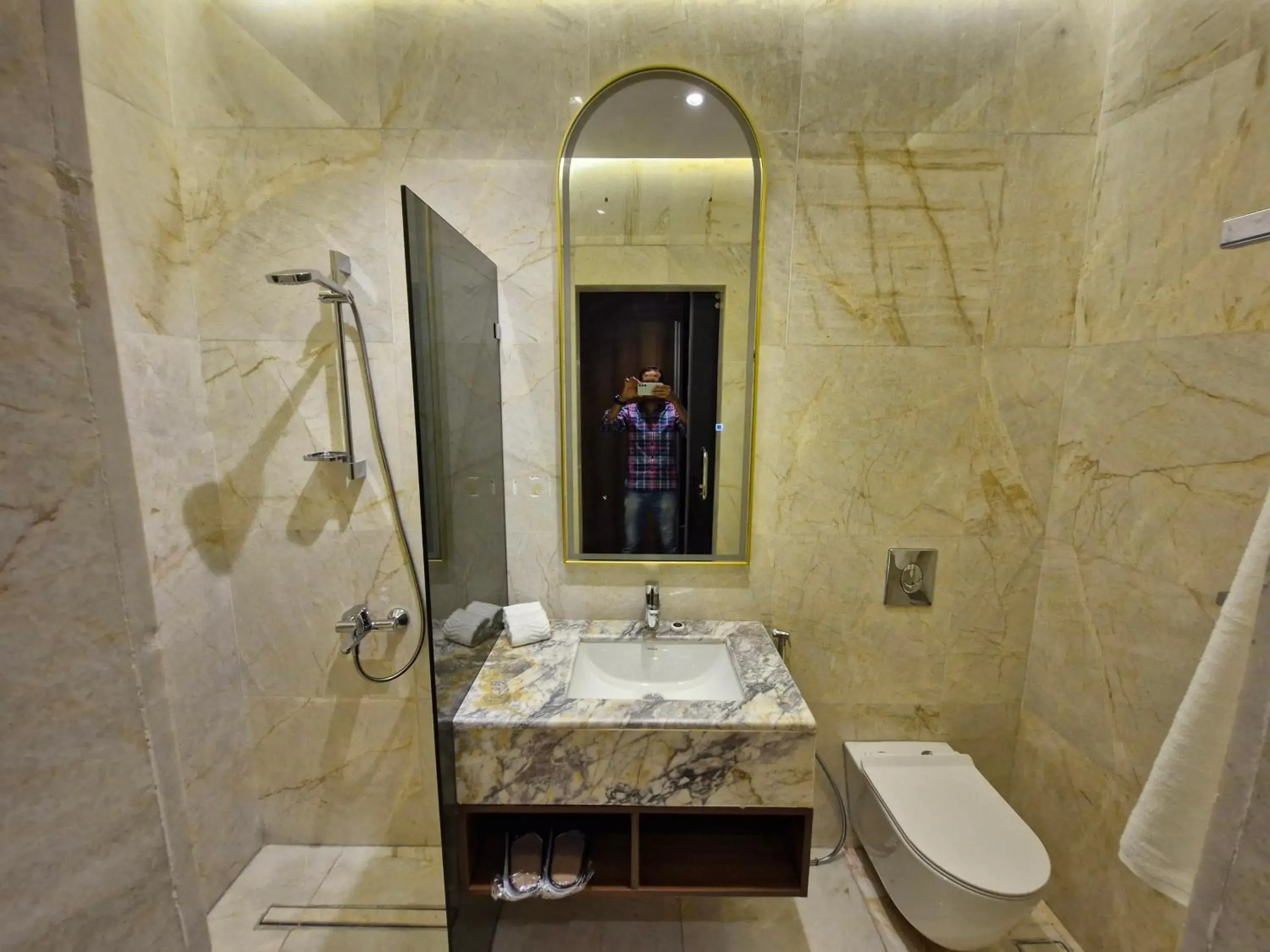 Large Twin Room in Ocean View Hotel Kuwait Large Twin Room in Ocean View Hotel Kuwait