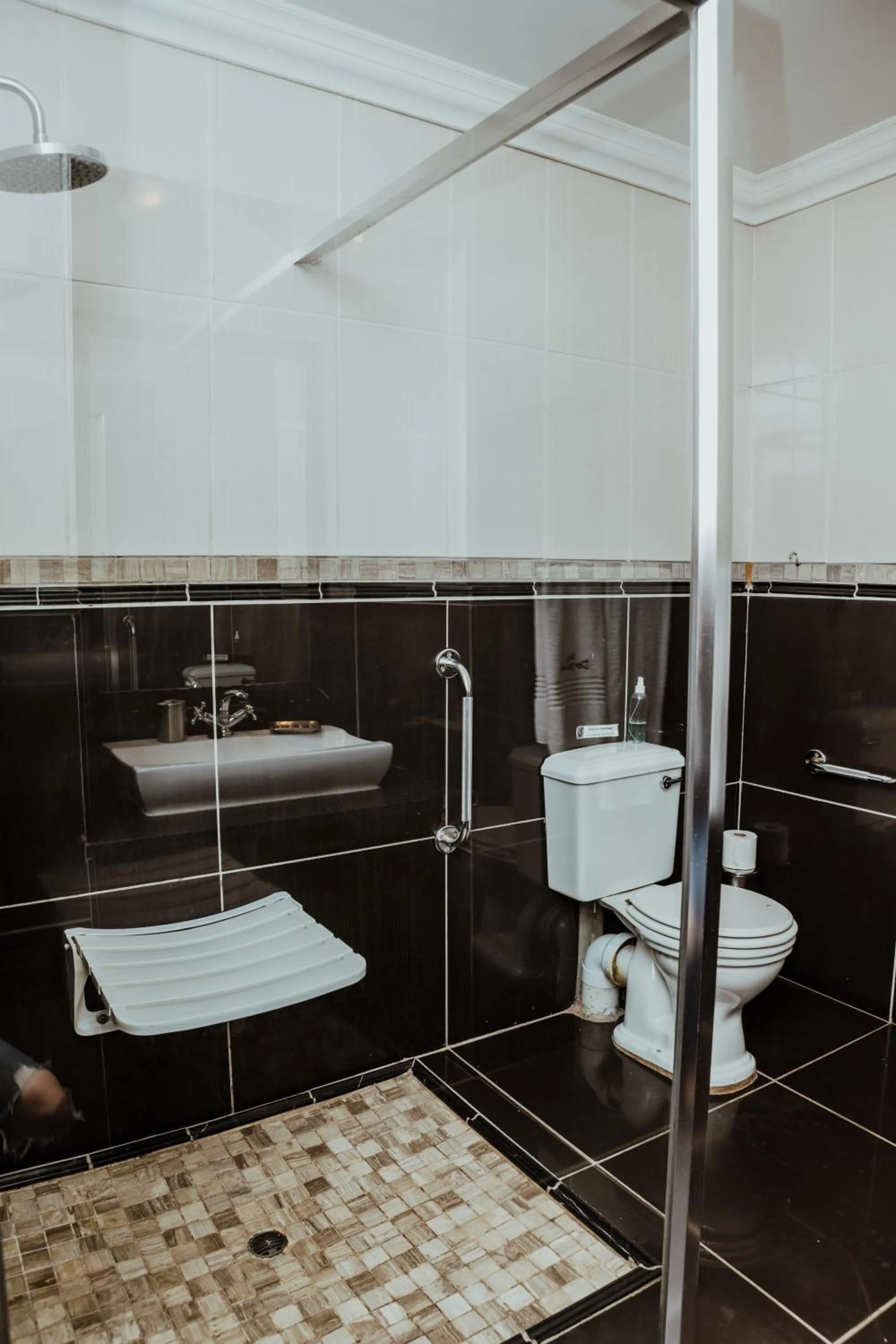 Bathroom in Ons Dorpshuis Guesthouse