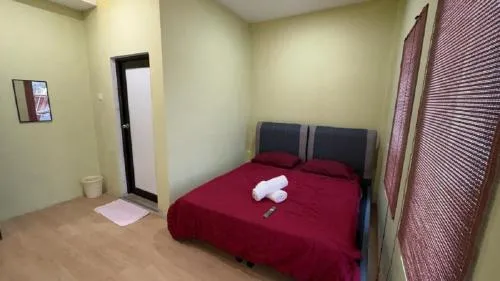 LE dEON HOTEL Former Pine Hotel