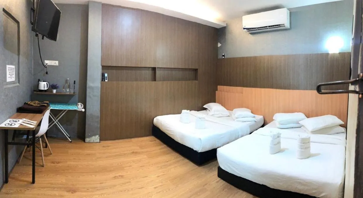 Bed in LE dEON HOTEL Former Pine Hotel