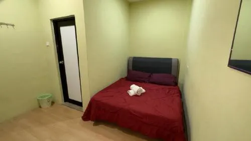 LE dEON HOTEL Former Pine Hotel