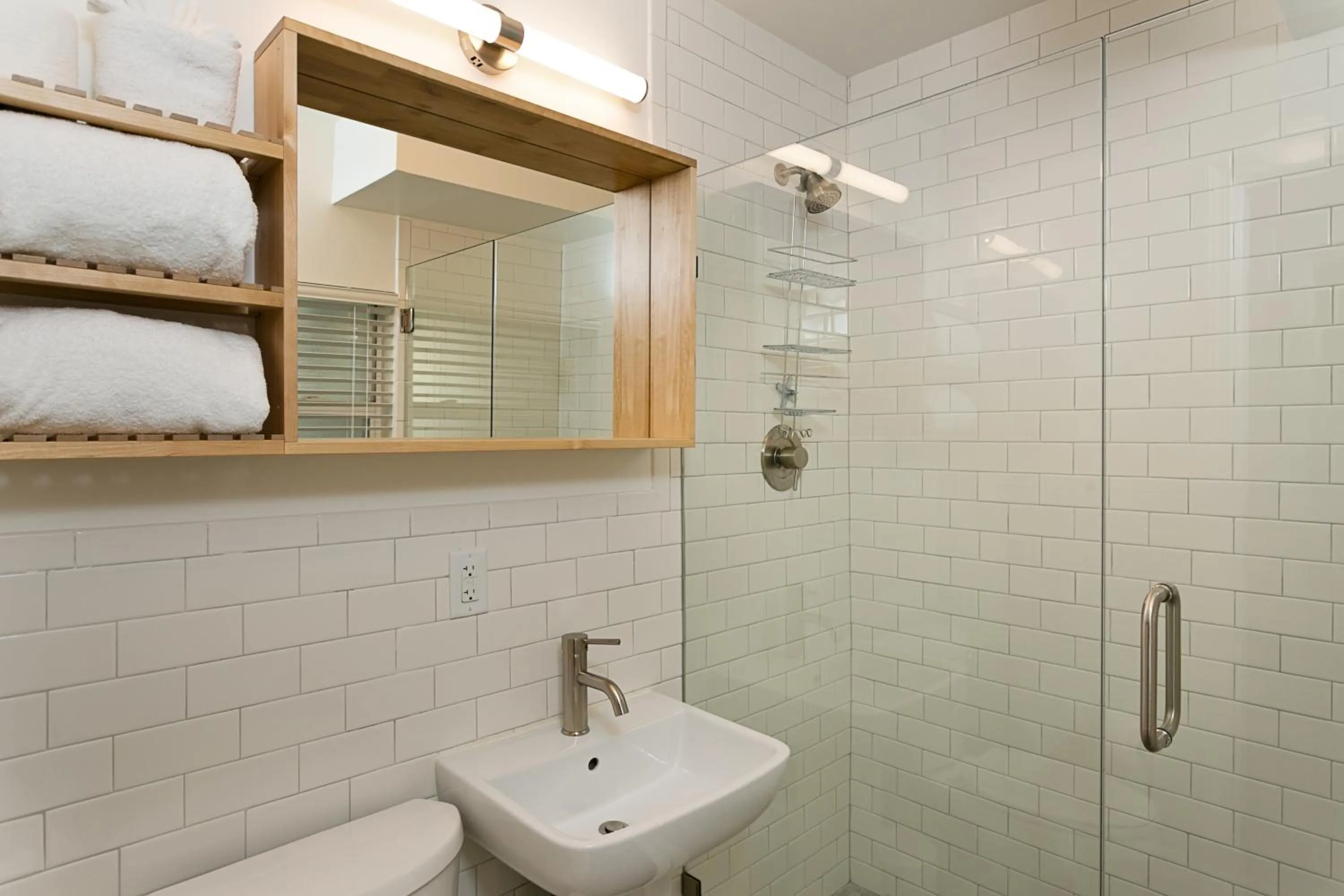 Shower in Inn on the Beach