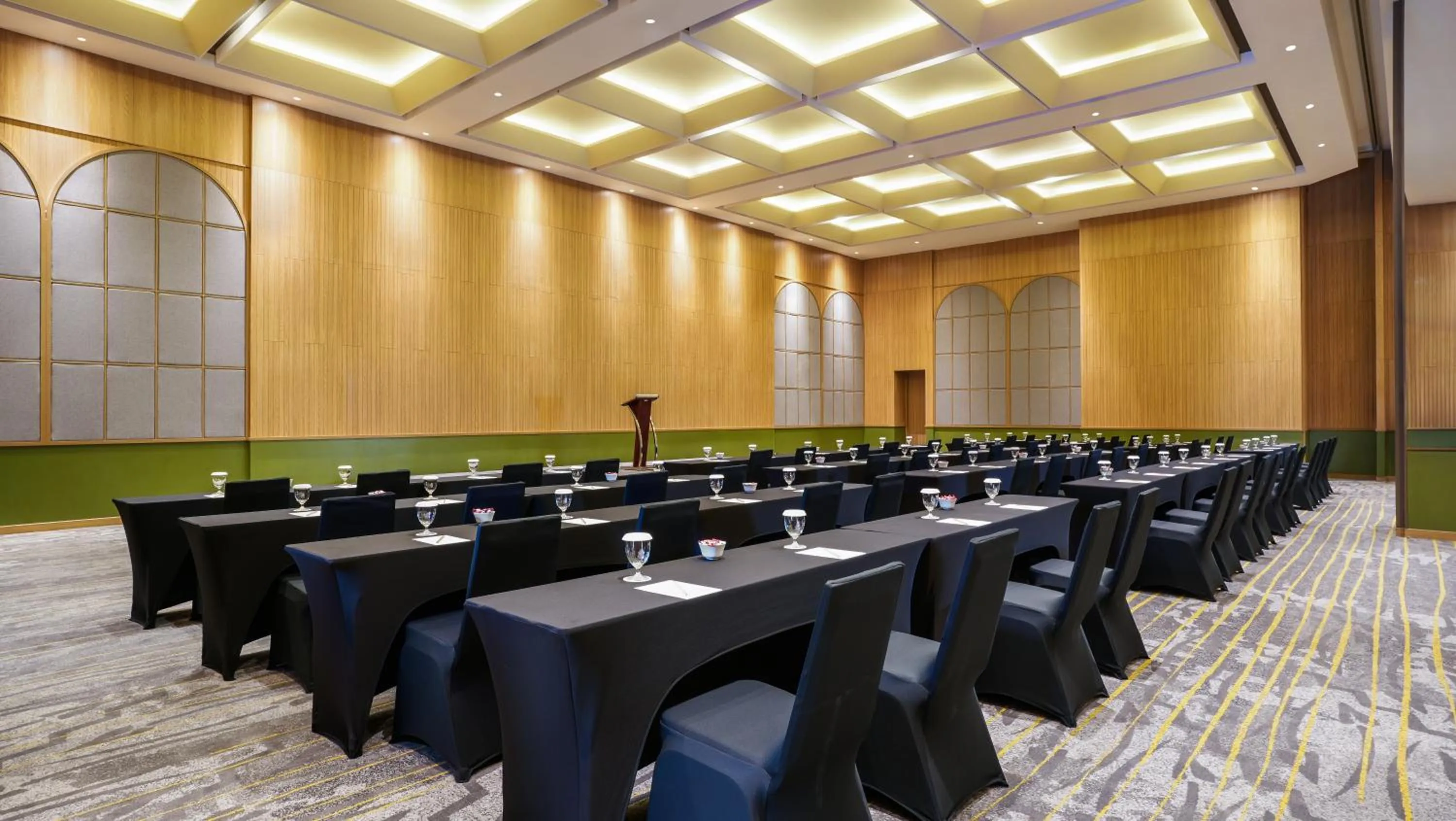 Meeting/conference room in Swiss-Belinn Indramayu