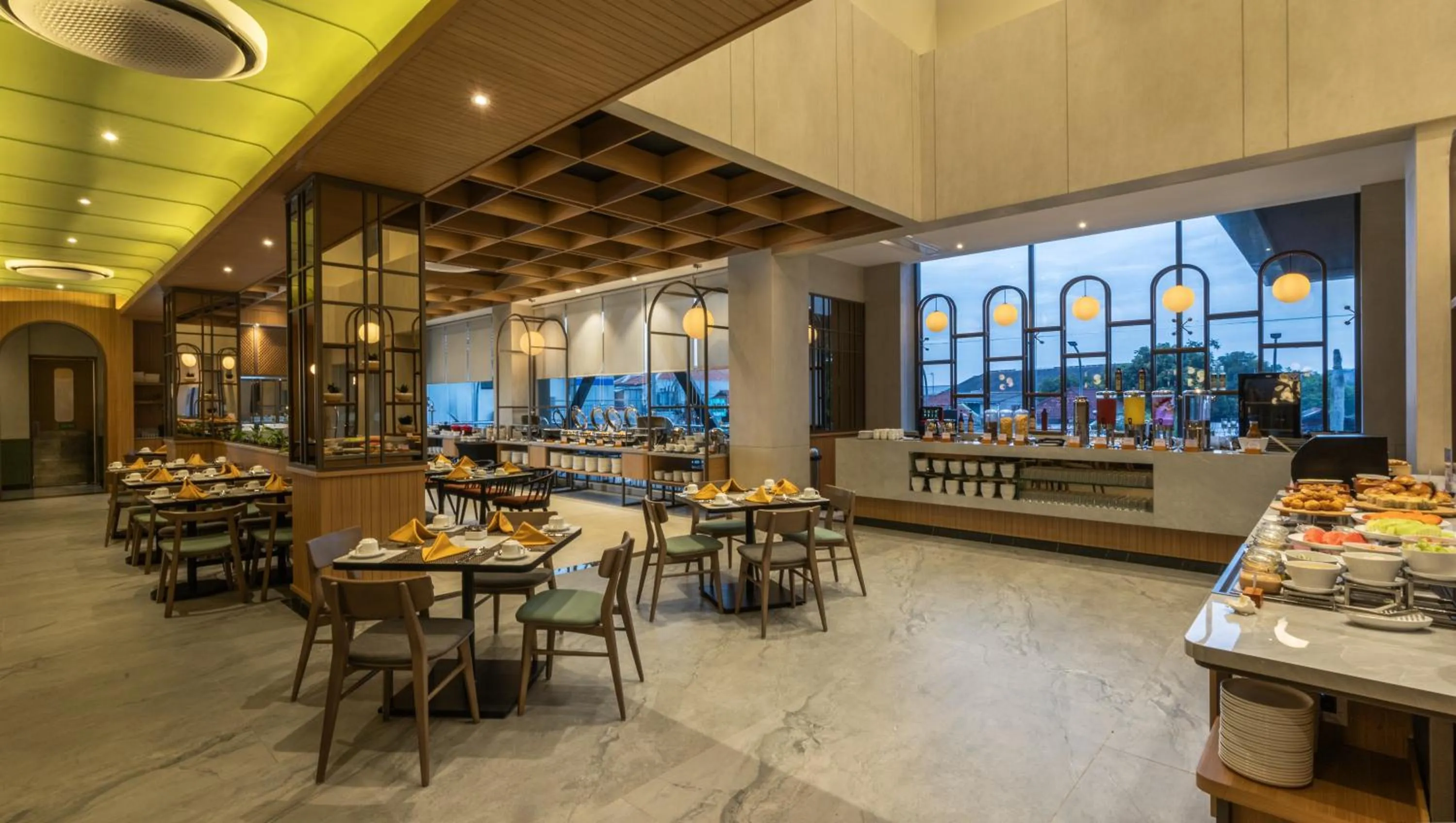 Restaurant/places to eat in Swiss-Belinn Indramayu