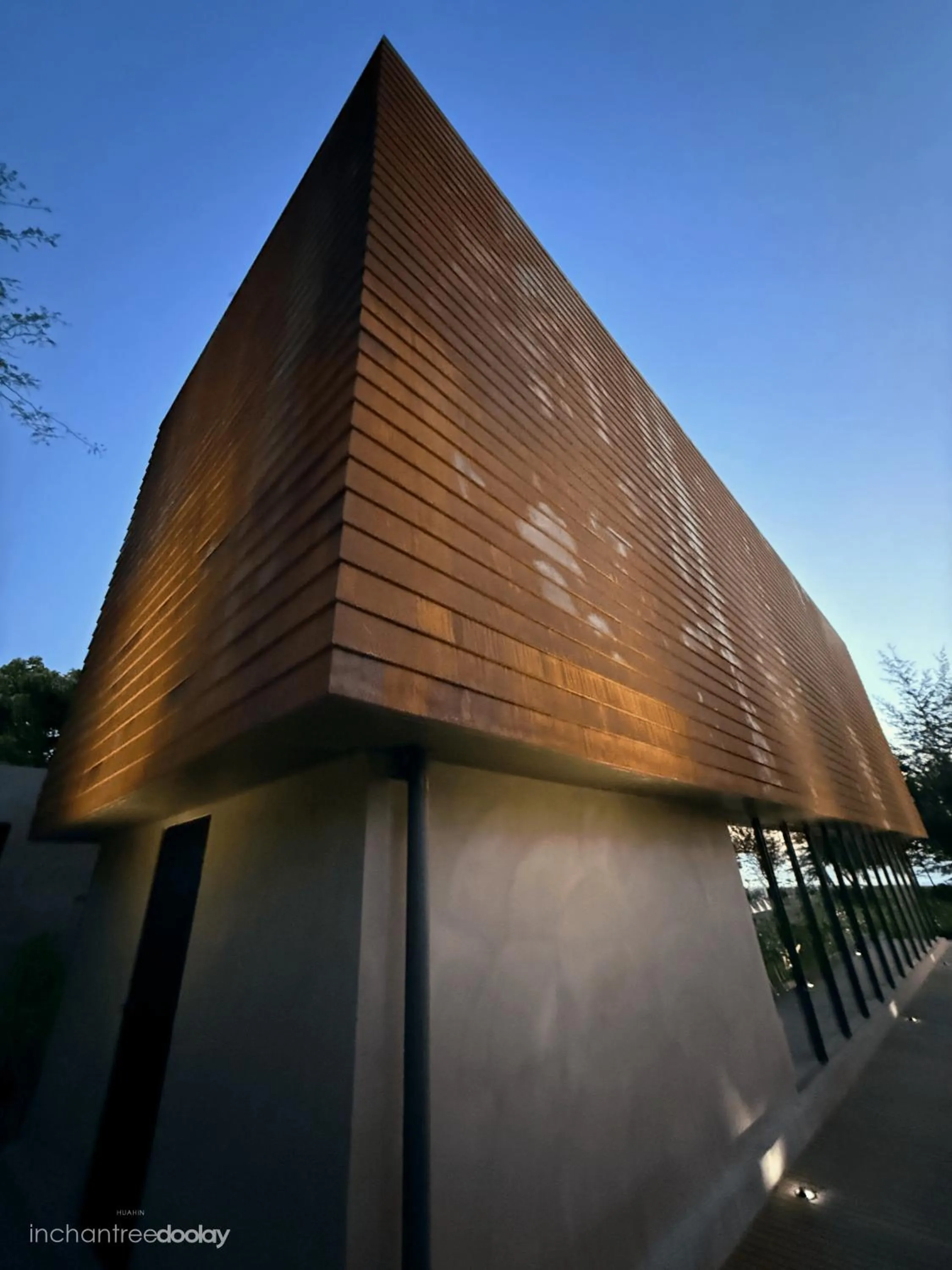 inchantreedoolay huahin