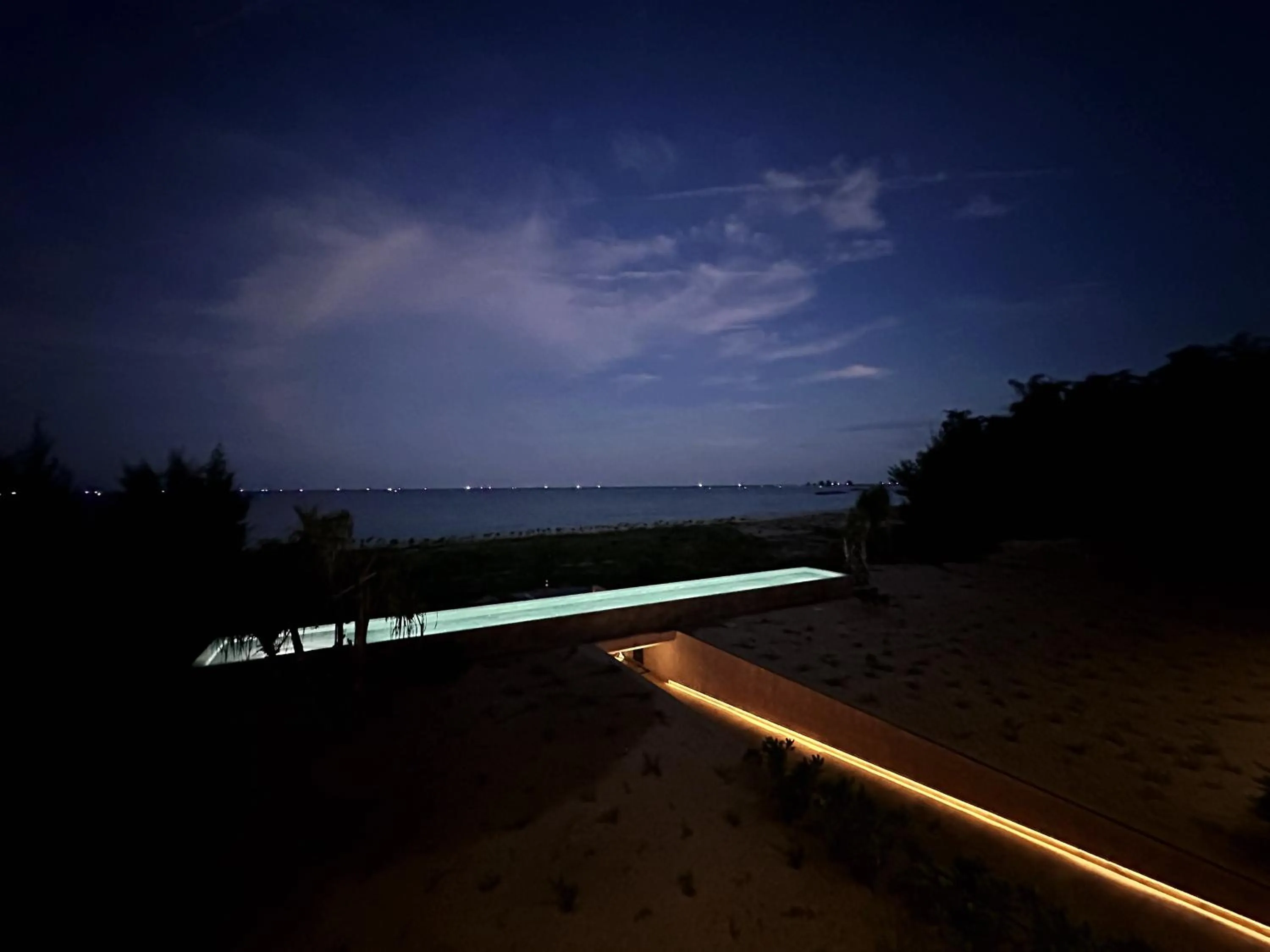 Night in inchantreedoolay huahin