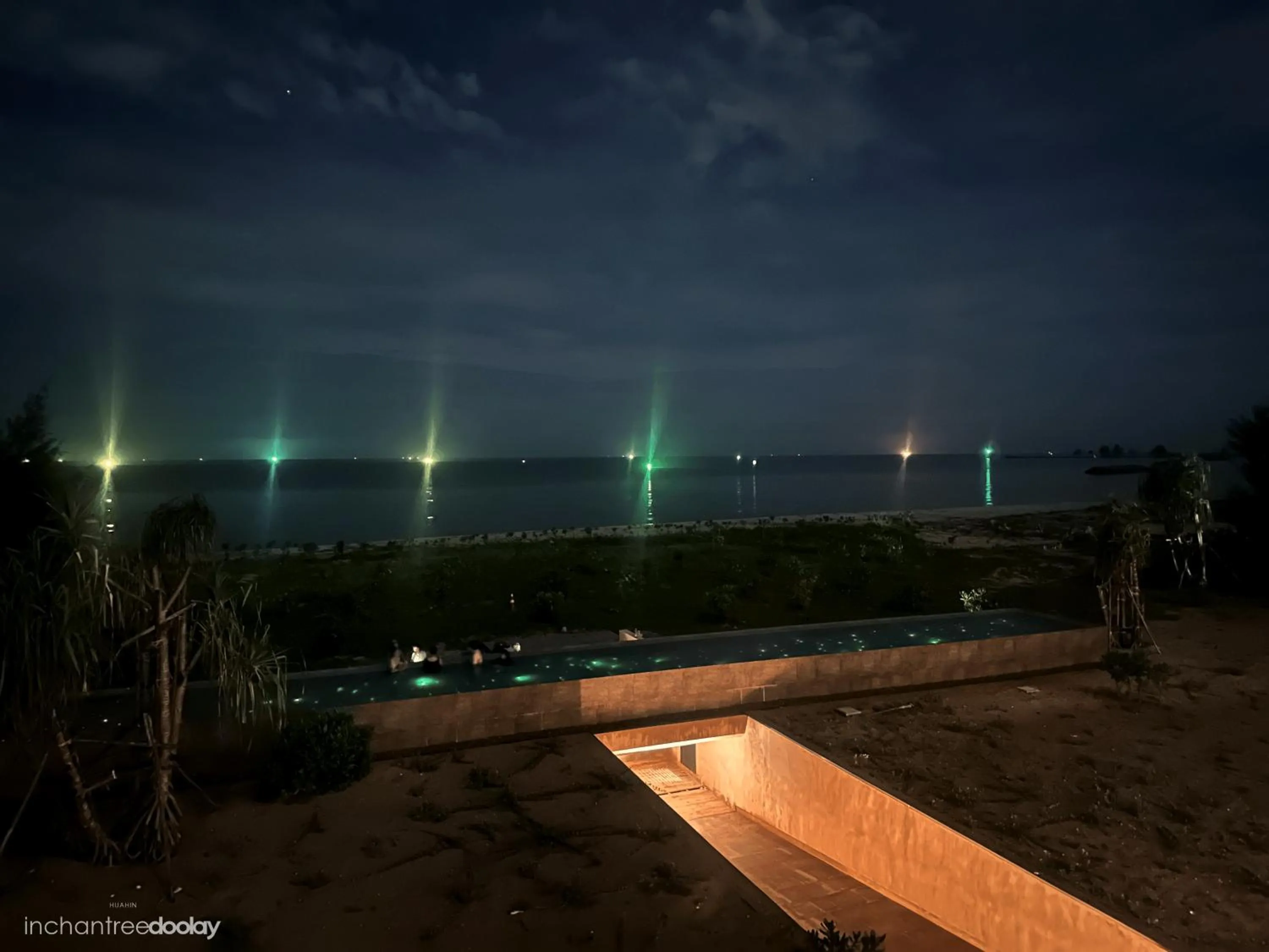 Night in inchantreedoolay huahin