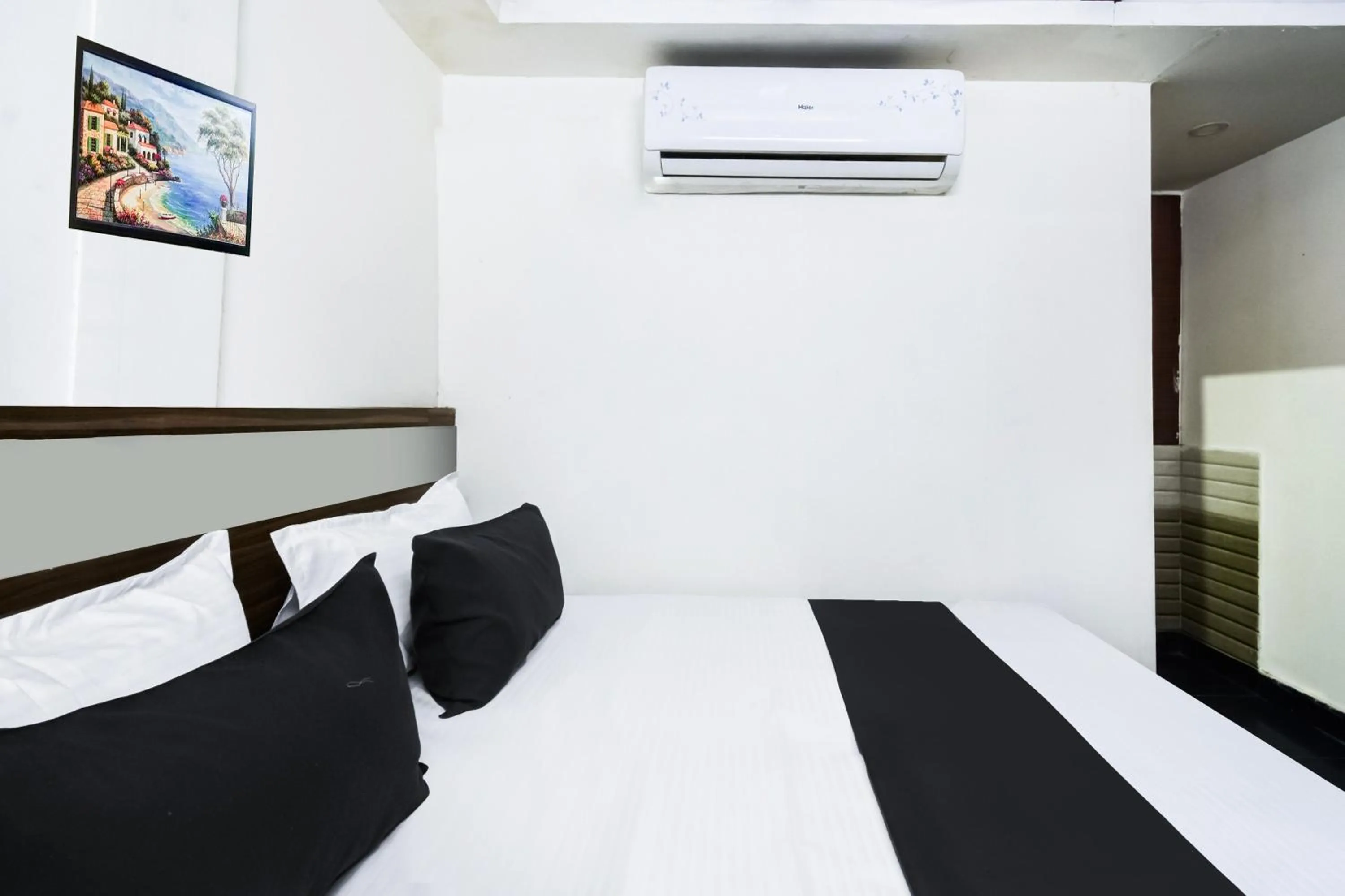 Bedroom in HOTEL O SUN RESIDENCY
