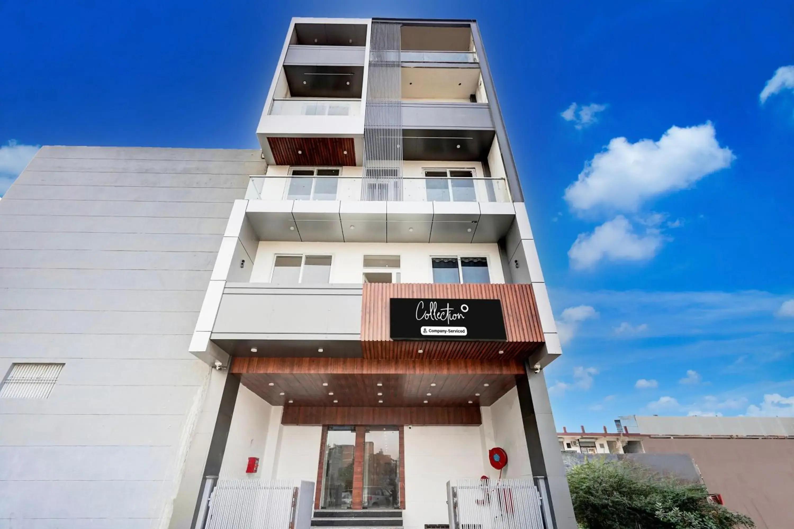 Super Collection O Surajpur Chowk Greater Noida Super Collection O Surajpur Chowk Greater Noida