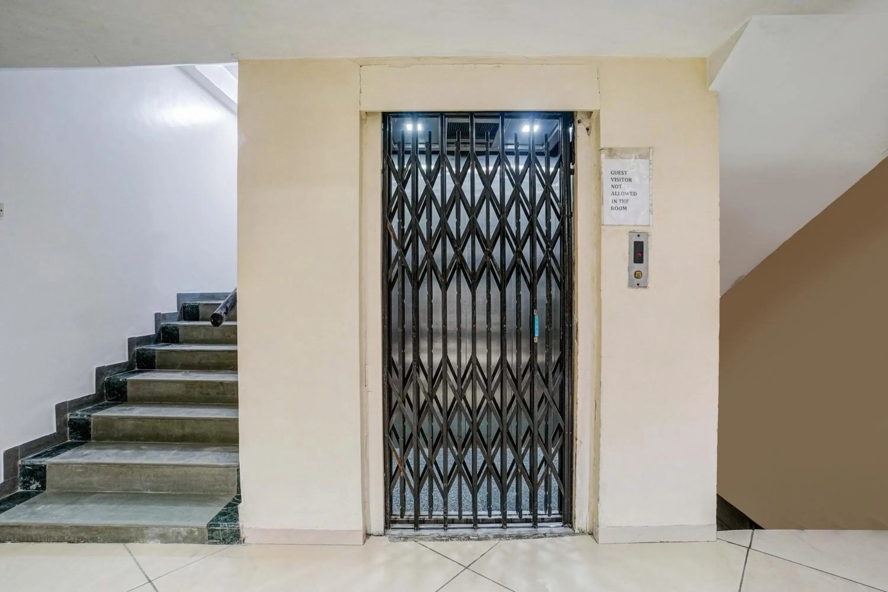 Lobby or reception in Super Hotel O Nashik