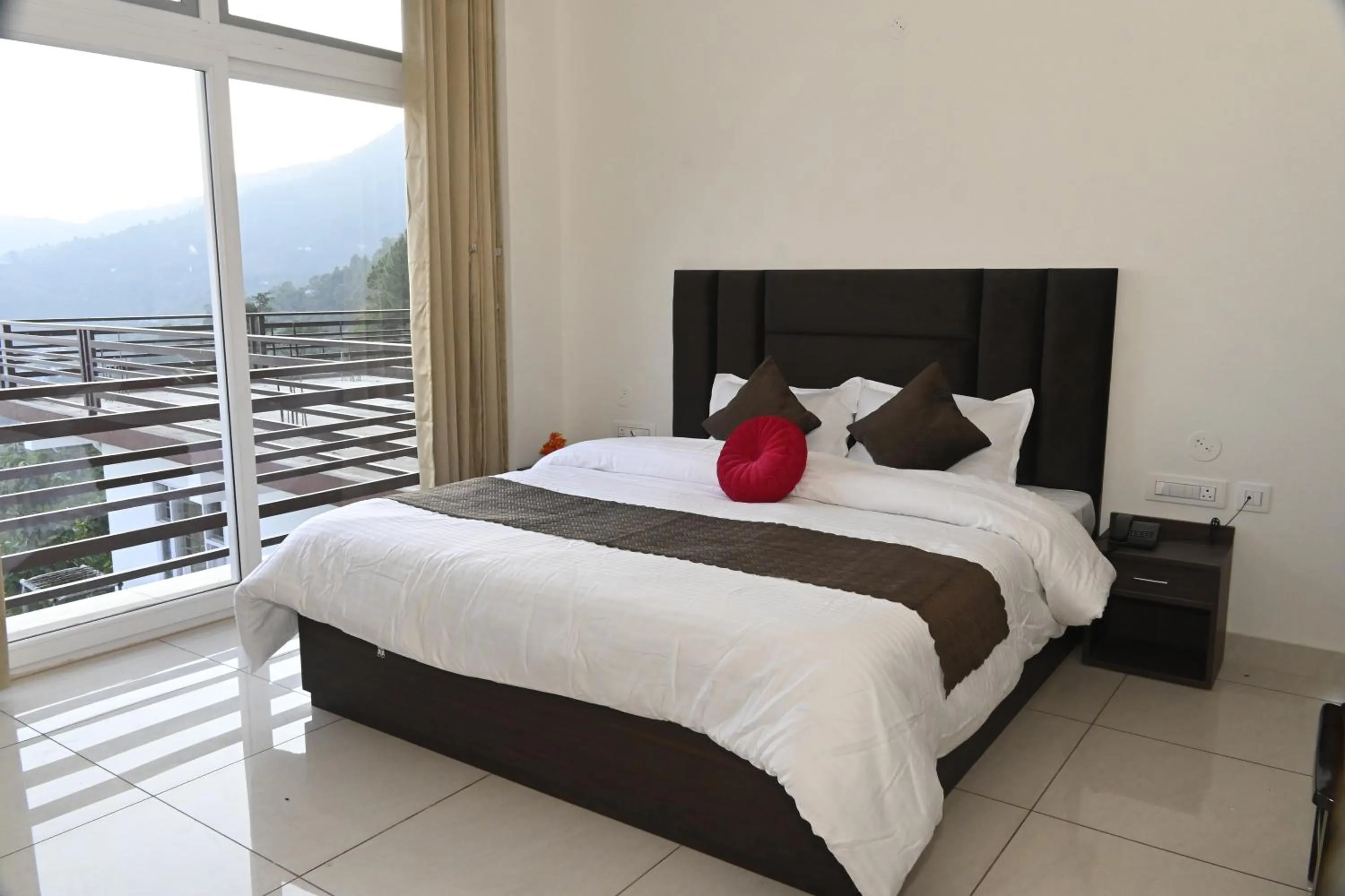 Bedroom, Bed in Hotel Rewalsar Heights