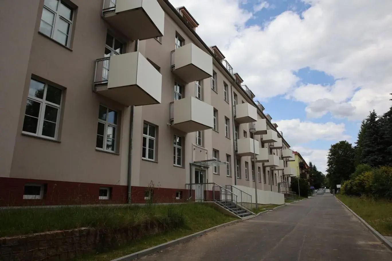 Dom Studenta Pod Jelonkiem Dom Studenta Pod Jelonkiem