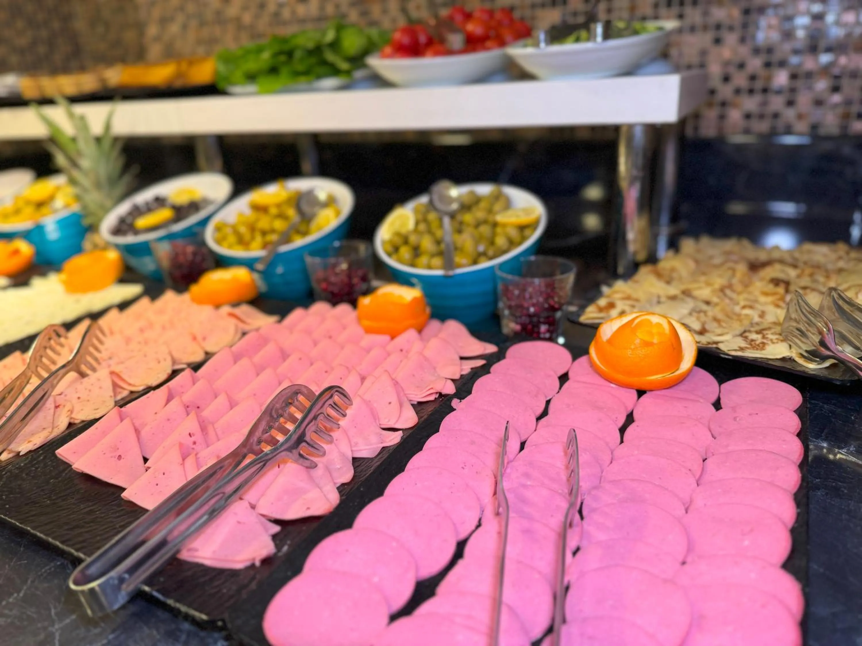 Food and drinks in Aven Hotel