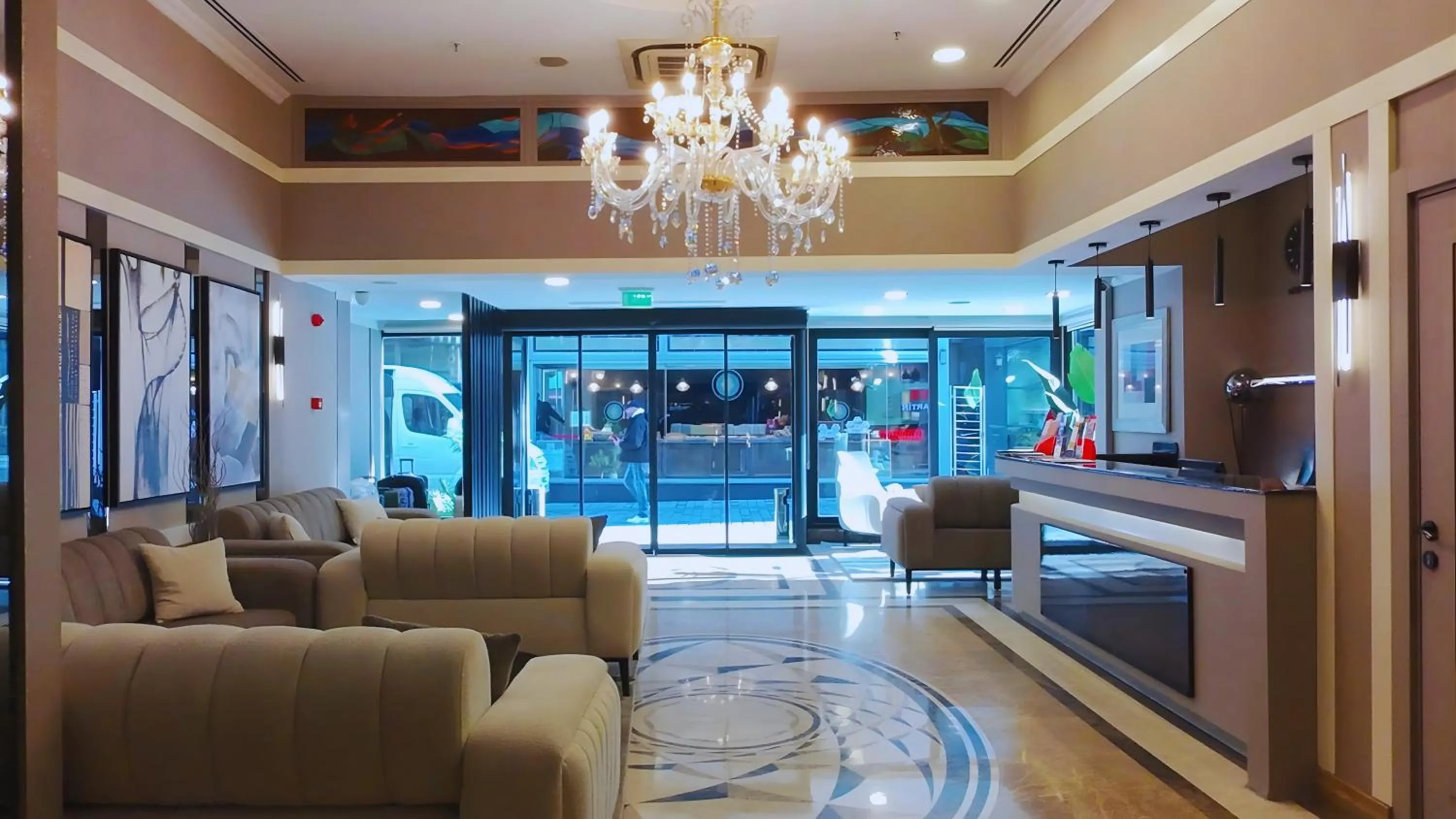 TV and multimedia in Aven Hotel