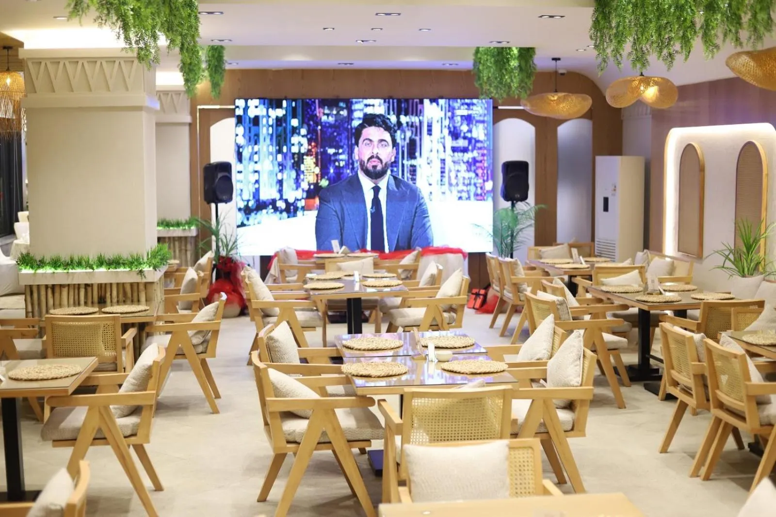 Restaurant/places to eat in XU San Stefano Hotel Alexandria