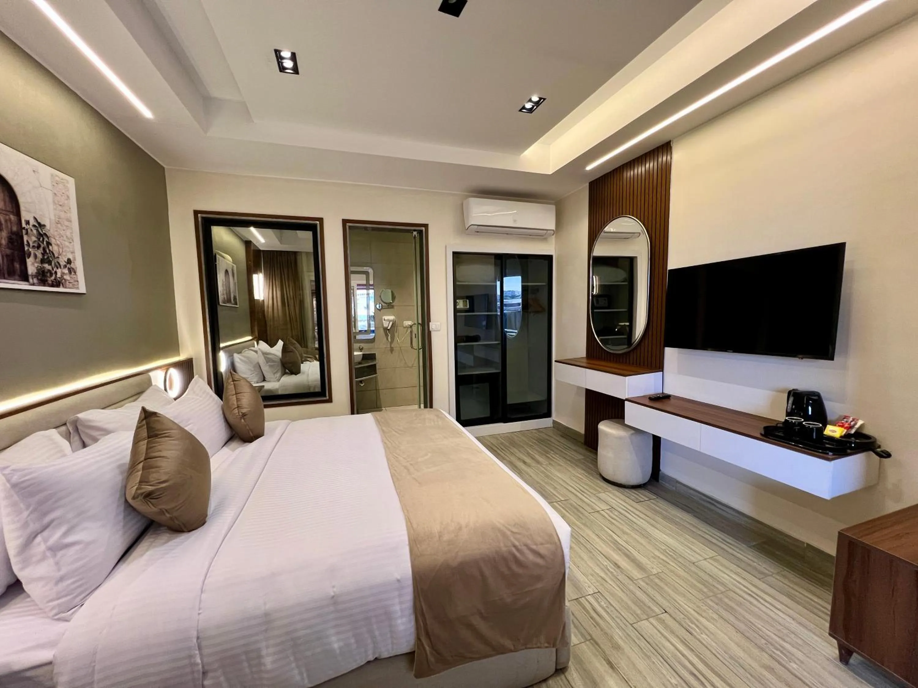 Photo of the whole room, Bed in XU San Stefano Hotel Alexandria