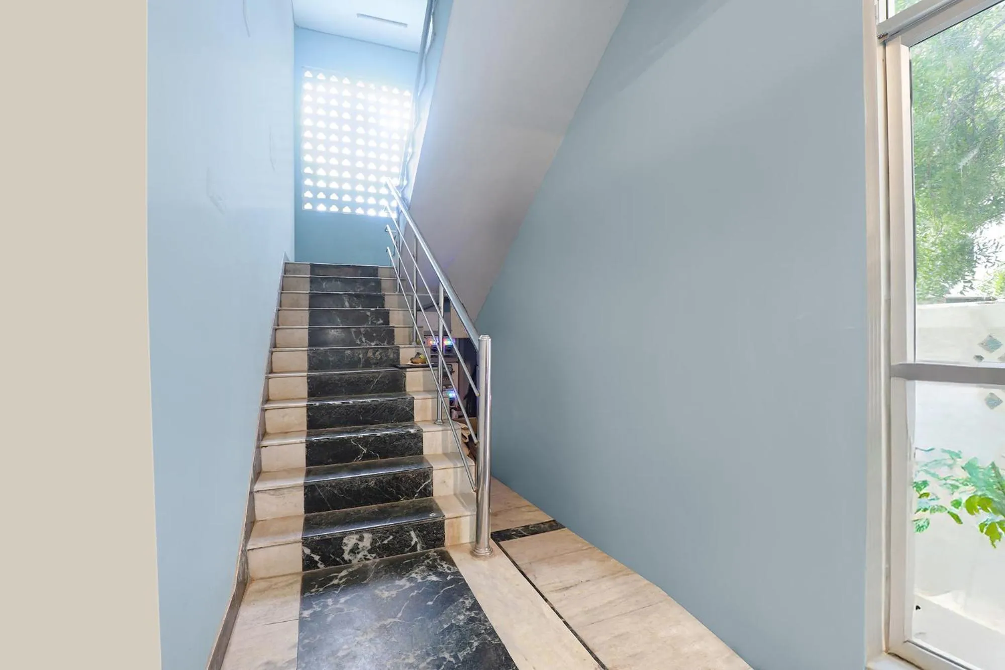 Lobby or reception in FabHotel GT Empire