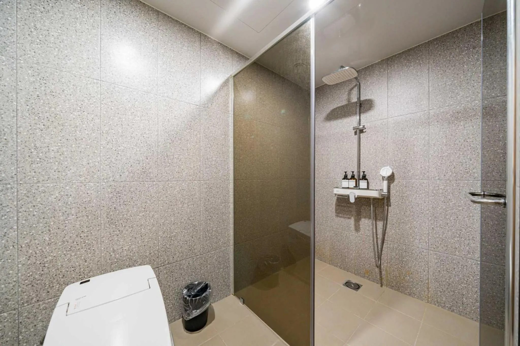 Shower in Rosy Hotel