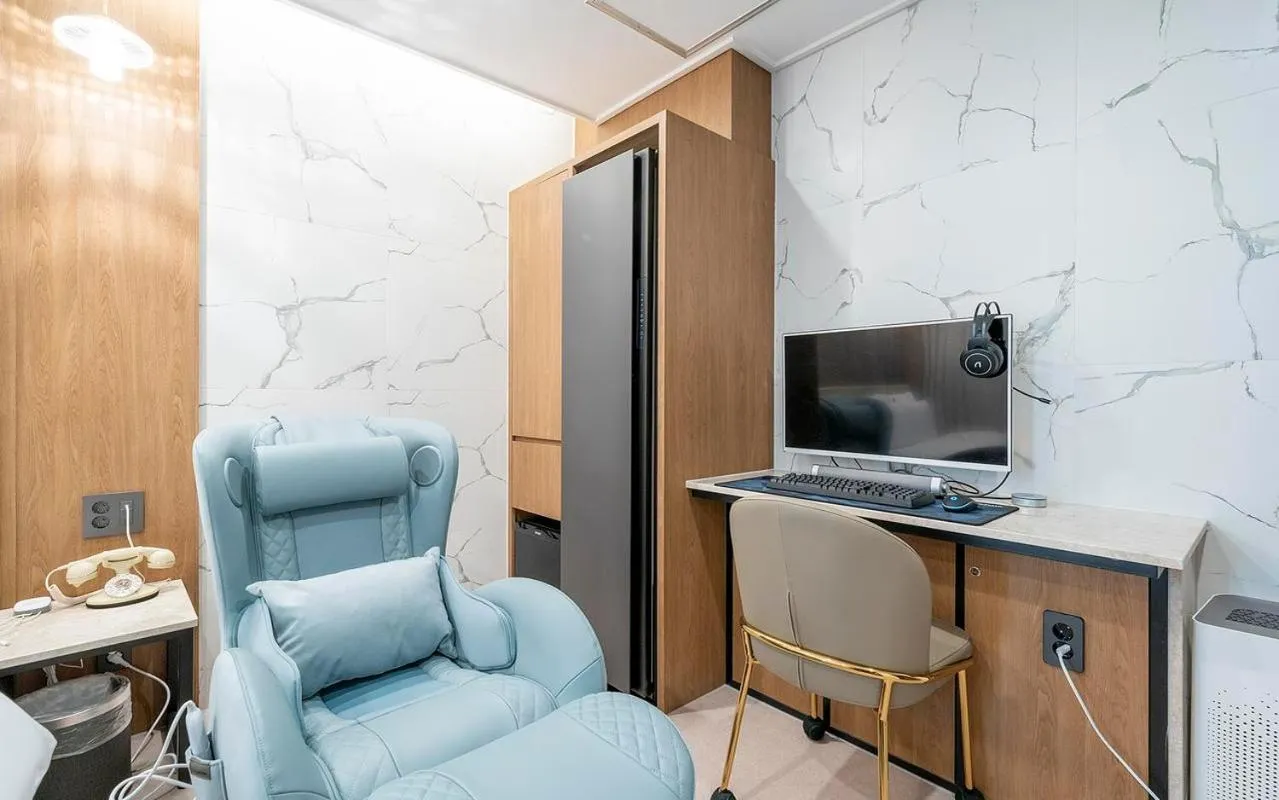 TV and multimedia in Rosy Hotel