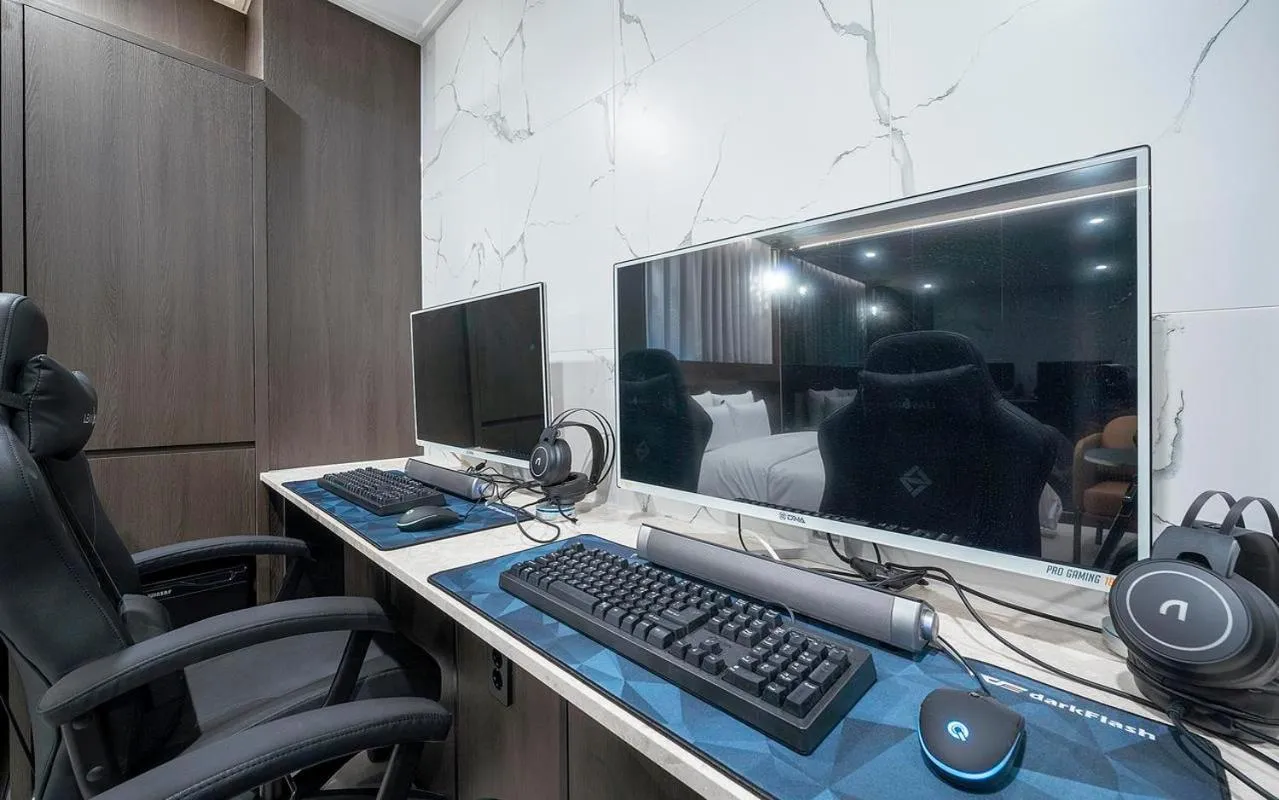 TV and multimedia in Rosy Hotel