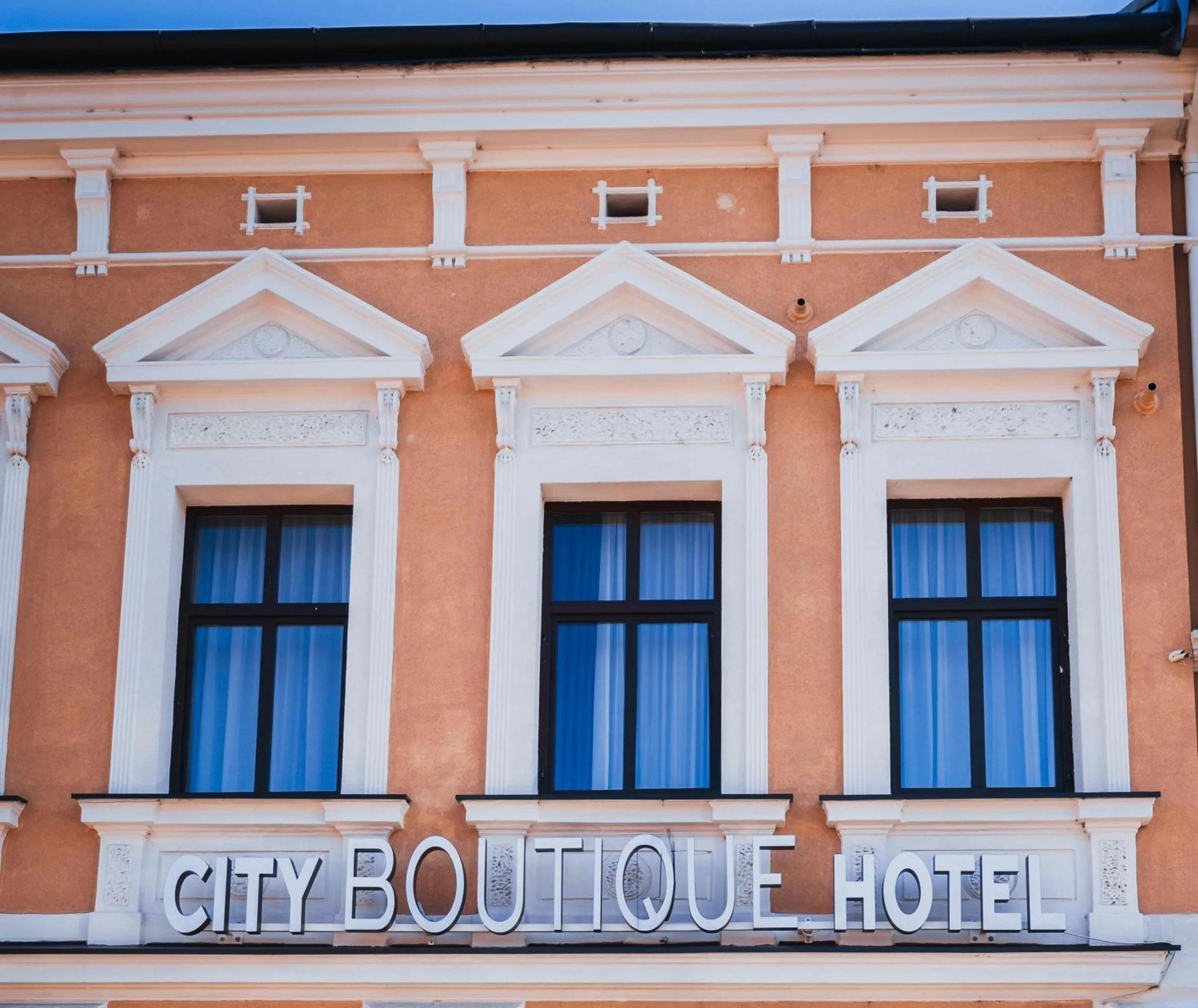 Facade/entrance in City Boutique Hotel Reghin