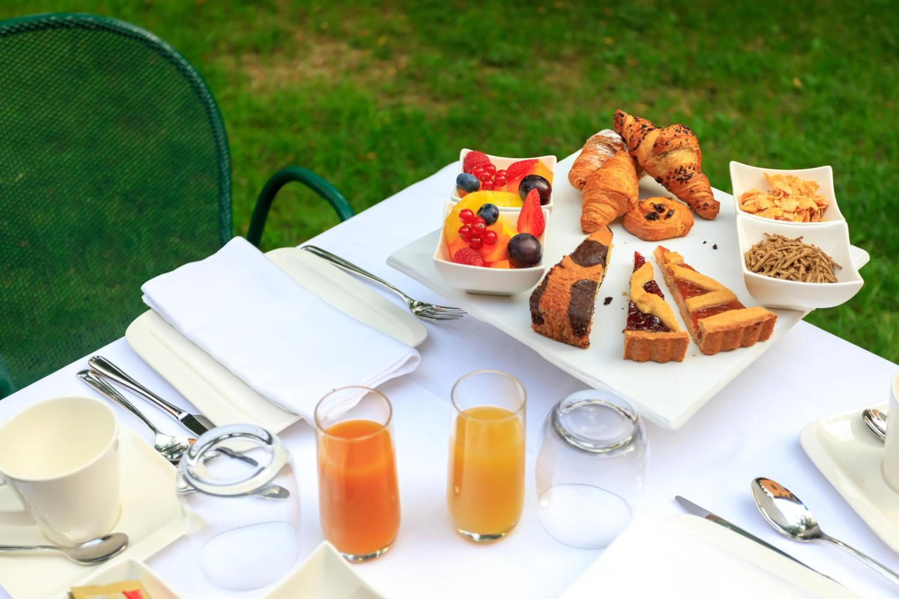 Brianteo Hotel Residence and Restaurant