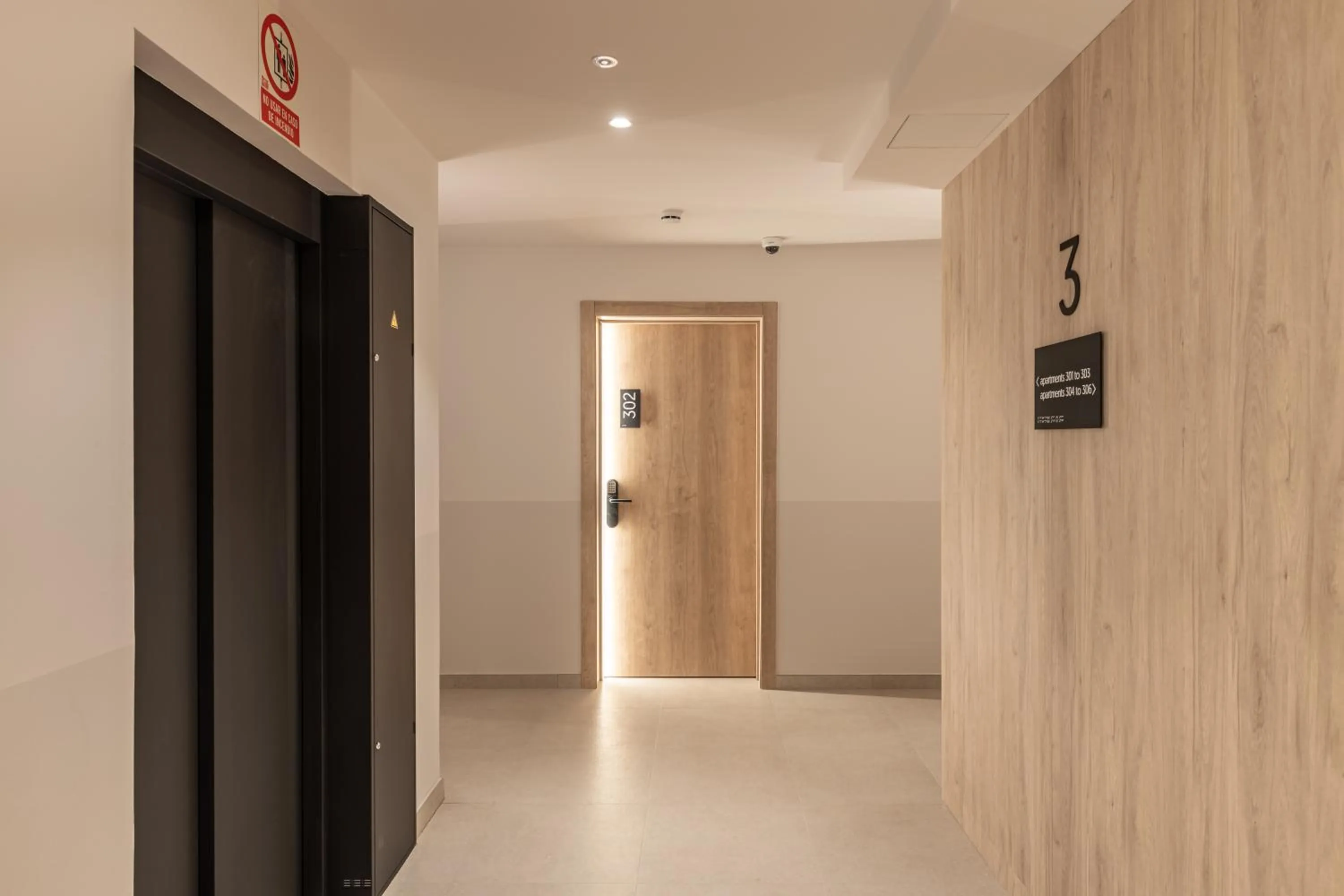 elevator in Líbere Málaga Trinidad