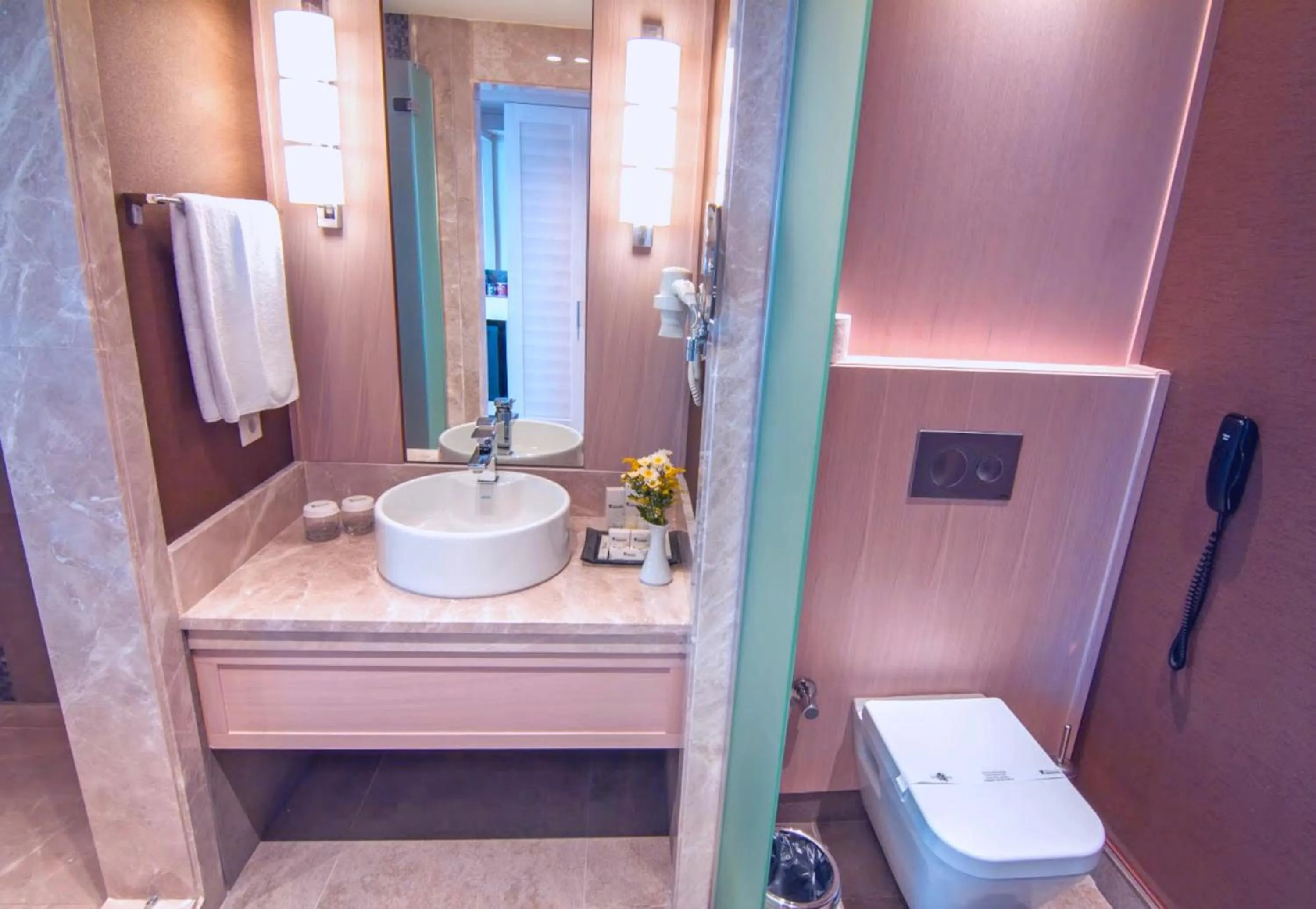 Shower in The Green Park Ankara