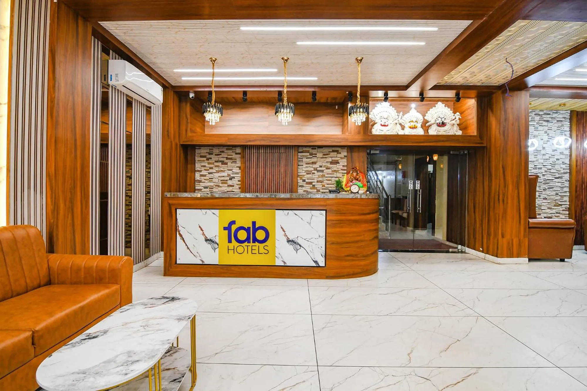 Lobby or reception in FabHotel Sonali Golden Palace - Nr Bhubaneswar Railway Station