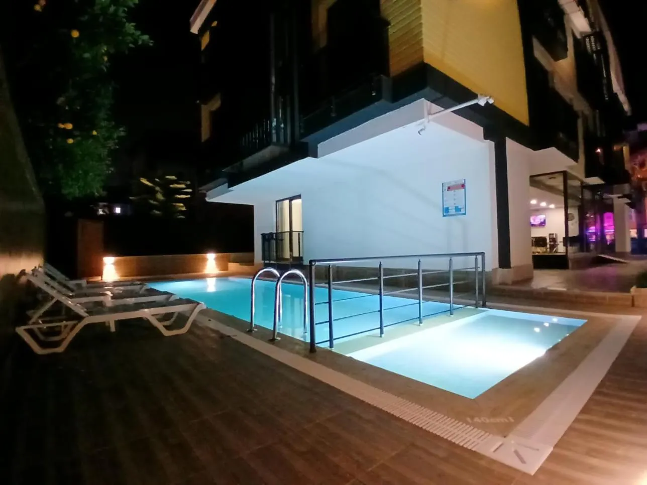 Night in Retro Star Suites