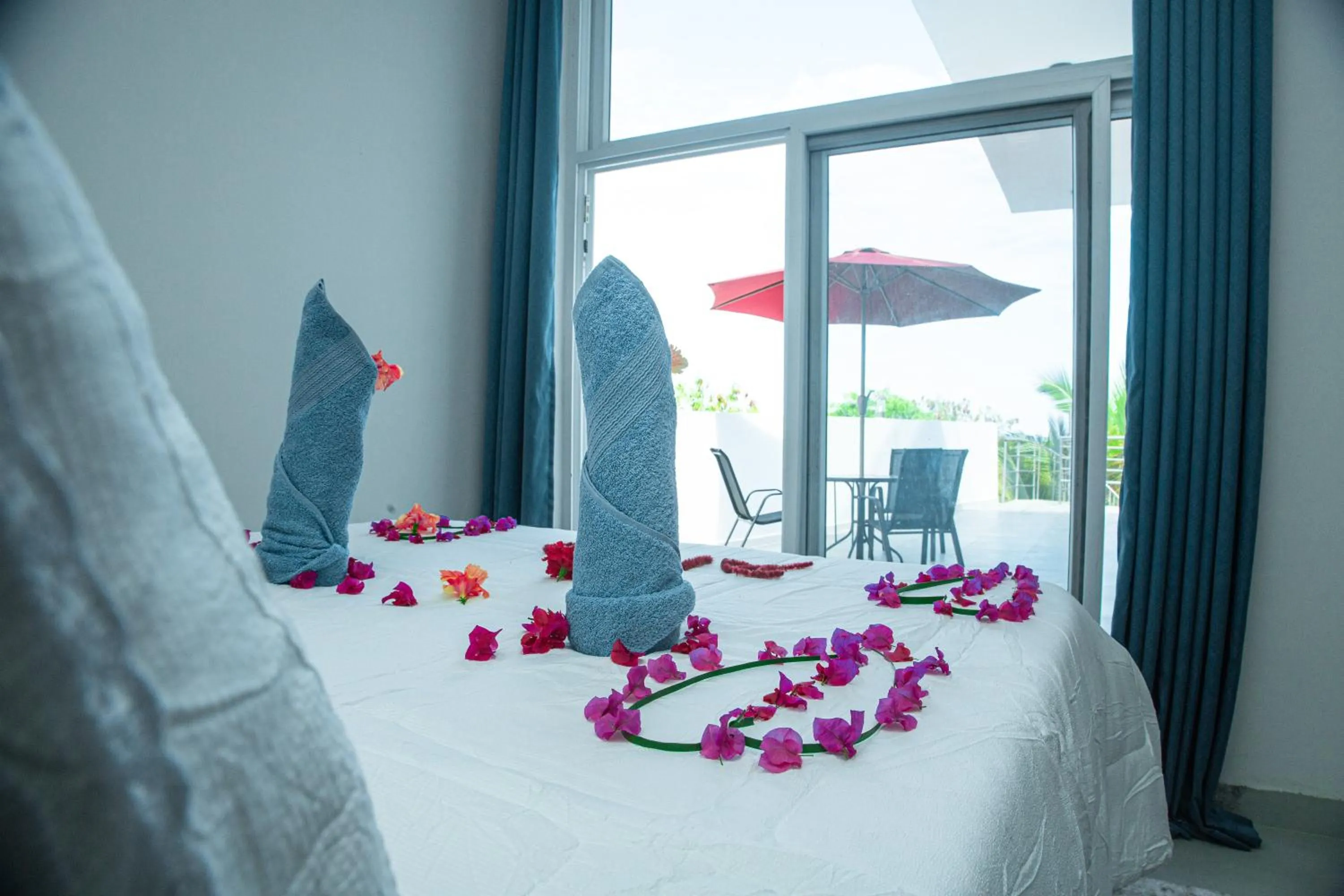 Bed in Jazira Palace