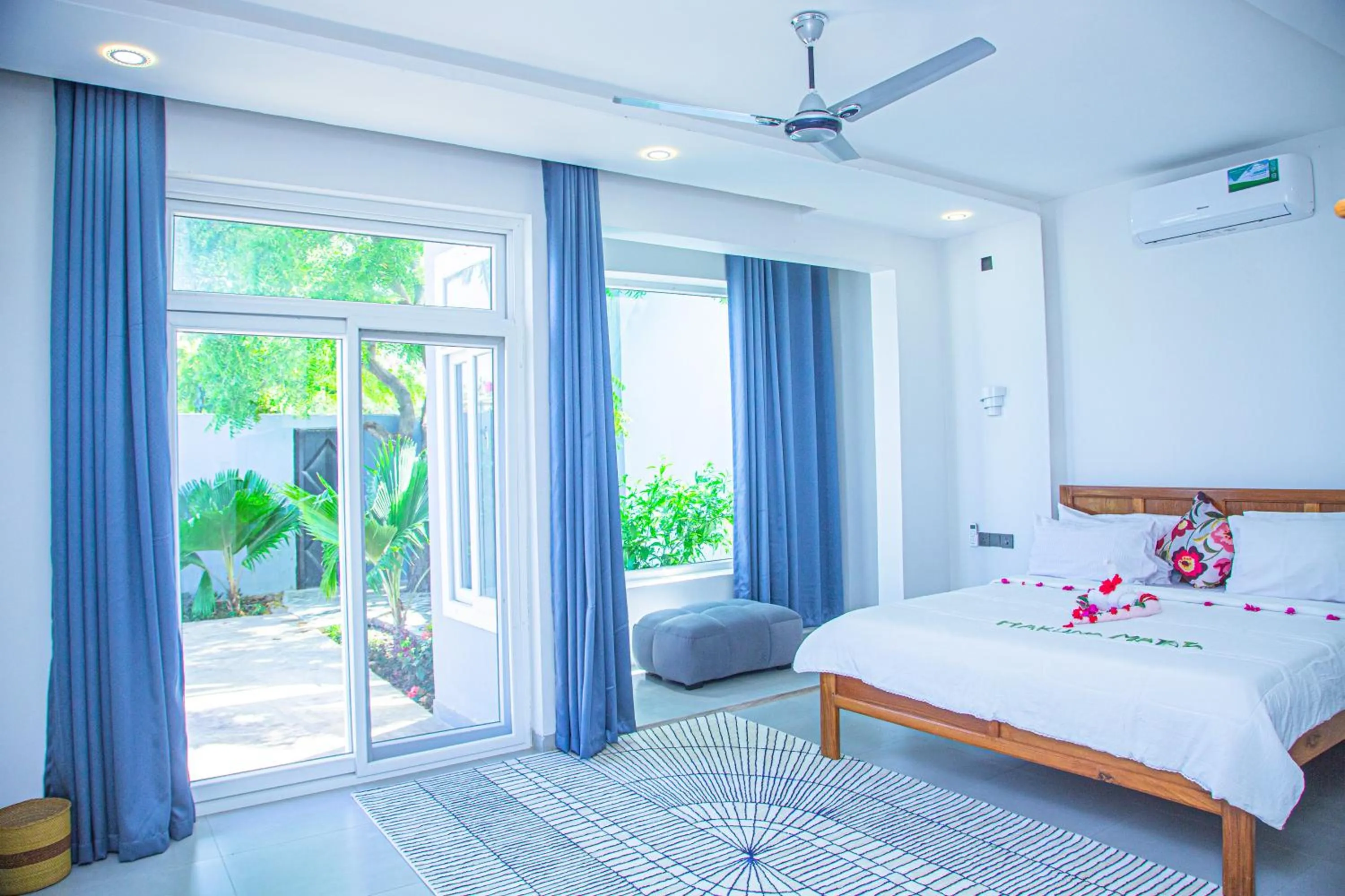 Bed in Jazira Palace