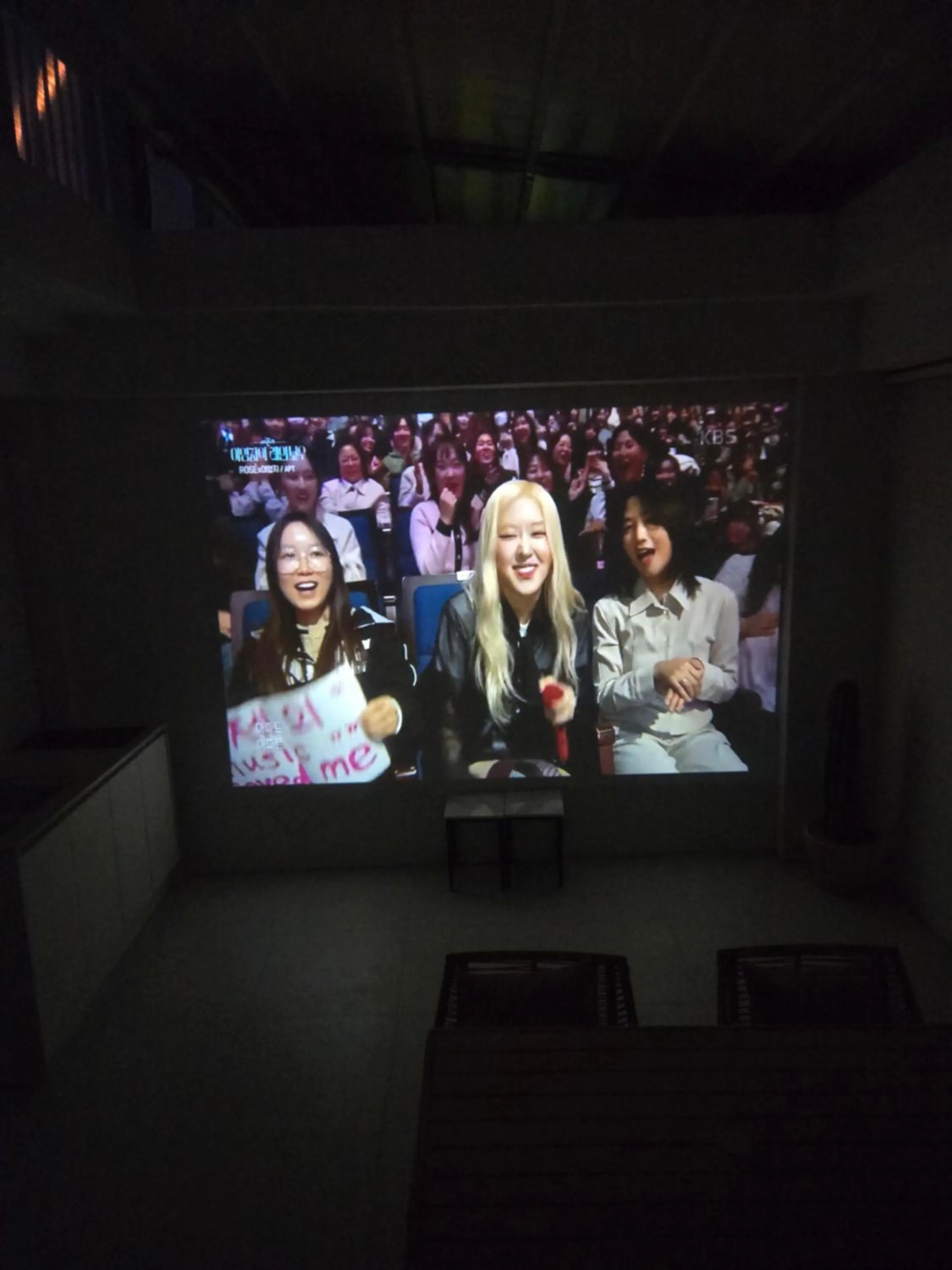 Communal lounge/ TV room in Seoul Inn Hotel by The Designers