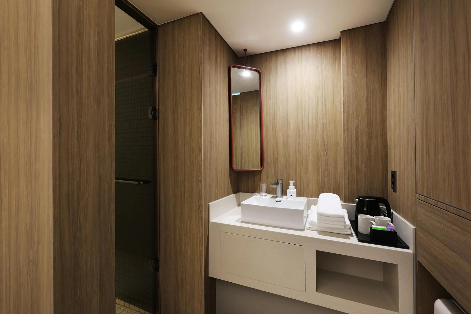 Bathroom in Seoul Inn Hotel by The Designers