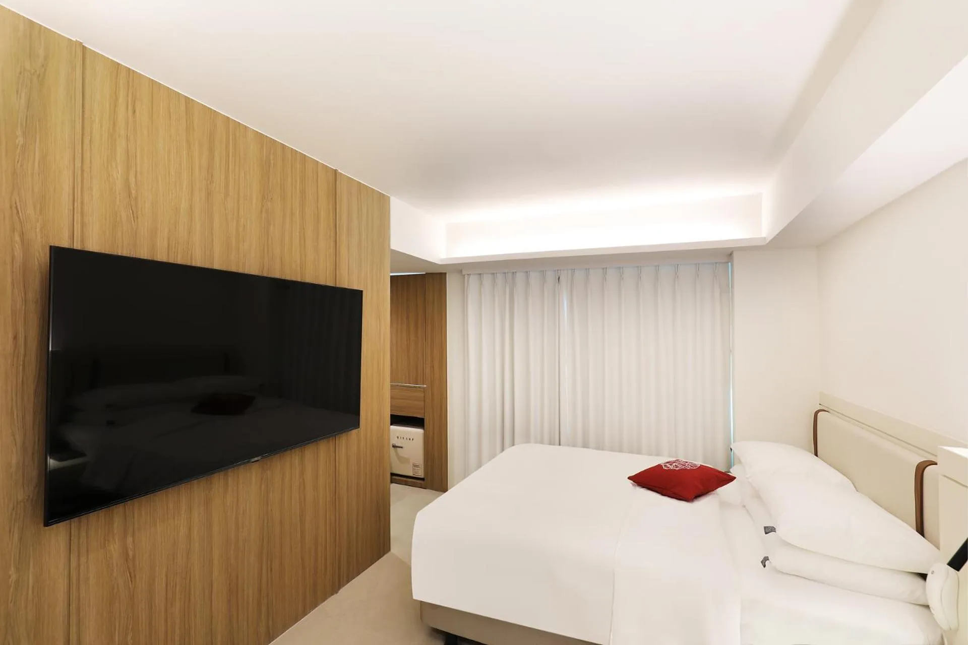 Bed in Seoul Inn Hotel by The Designers