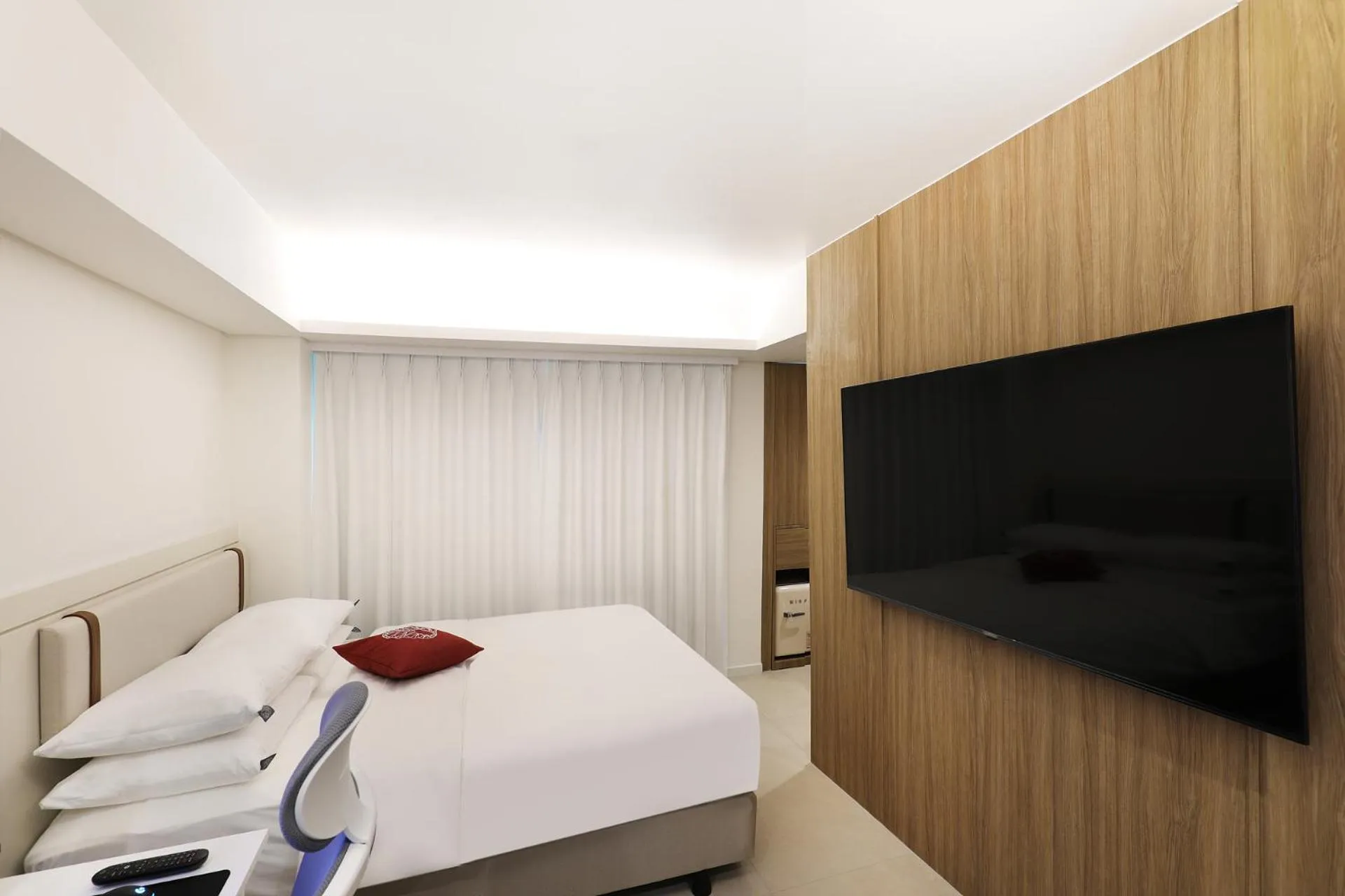 Bed in Seoul Inn Hotel by The Designers