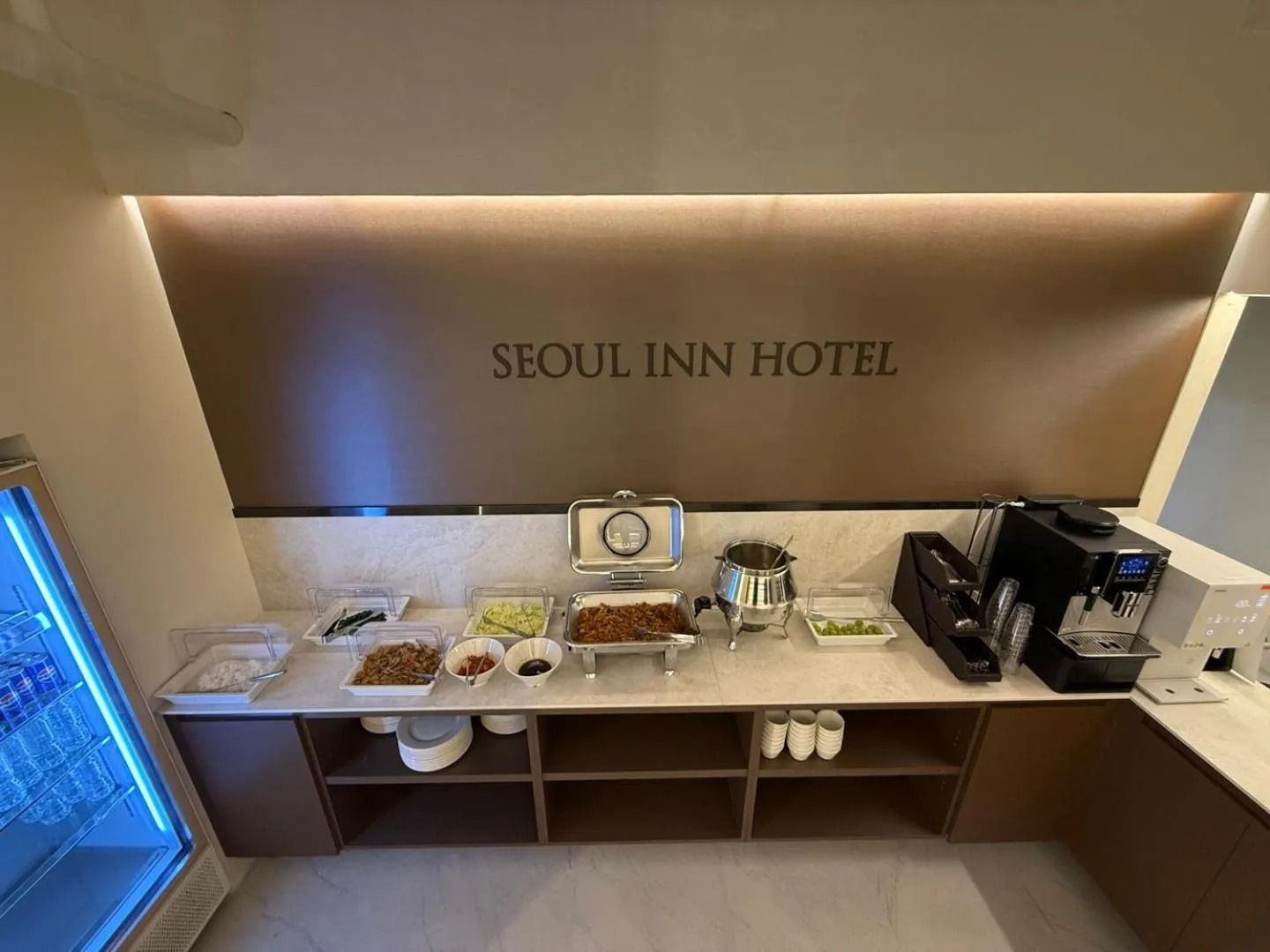 Food and drinks in Seoul Inn Hotel by The Designers