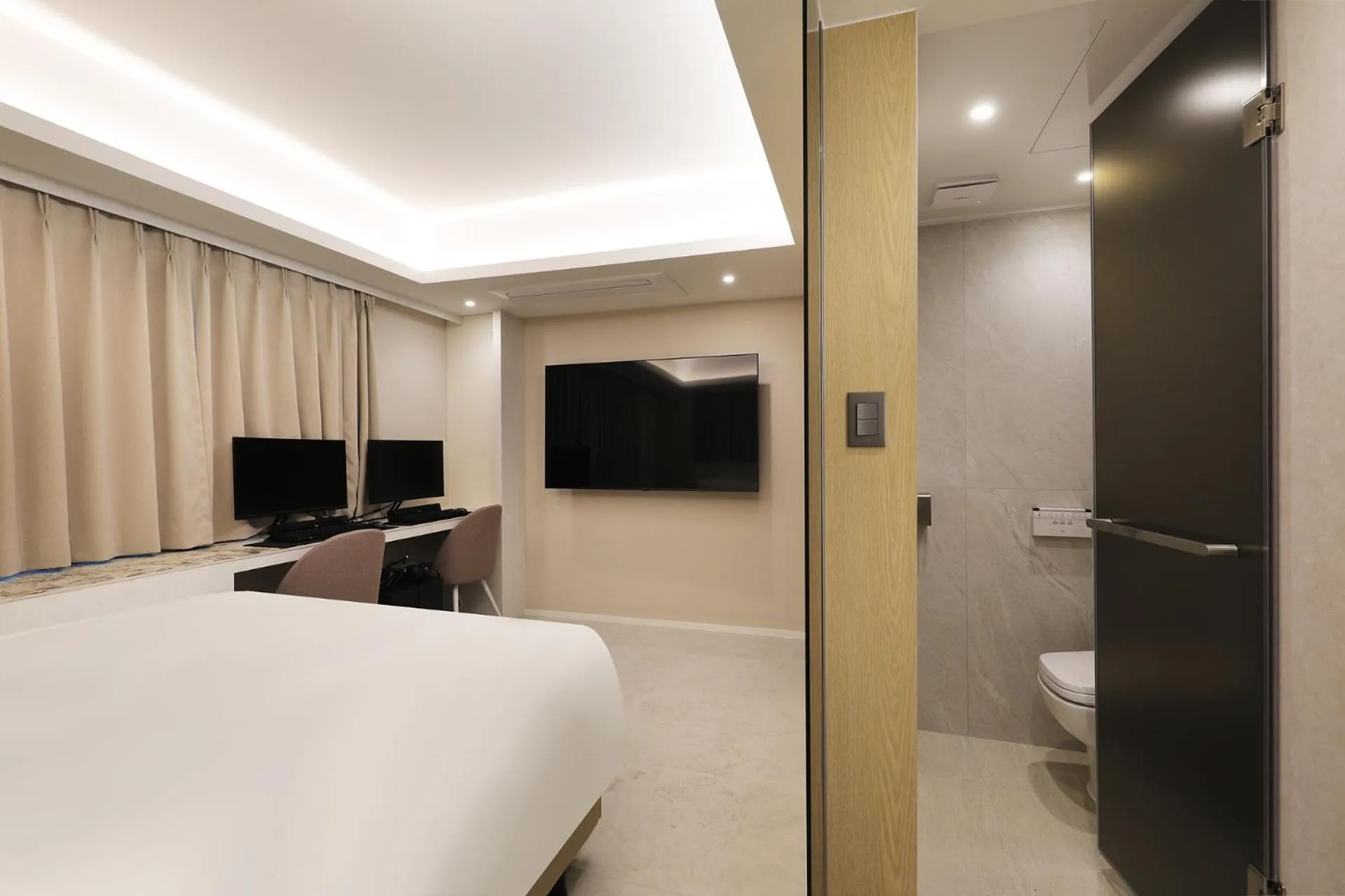 Bed in Seoul Inn Hotel by The Designers