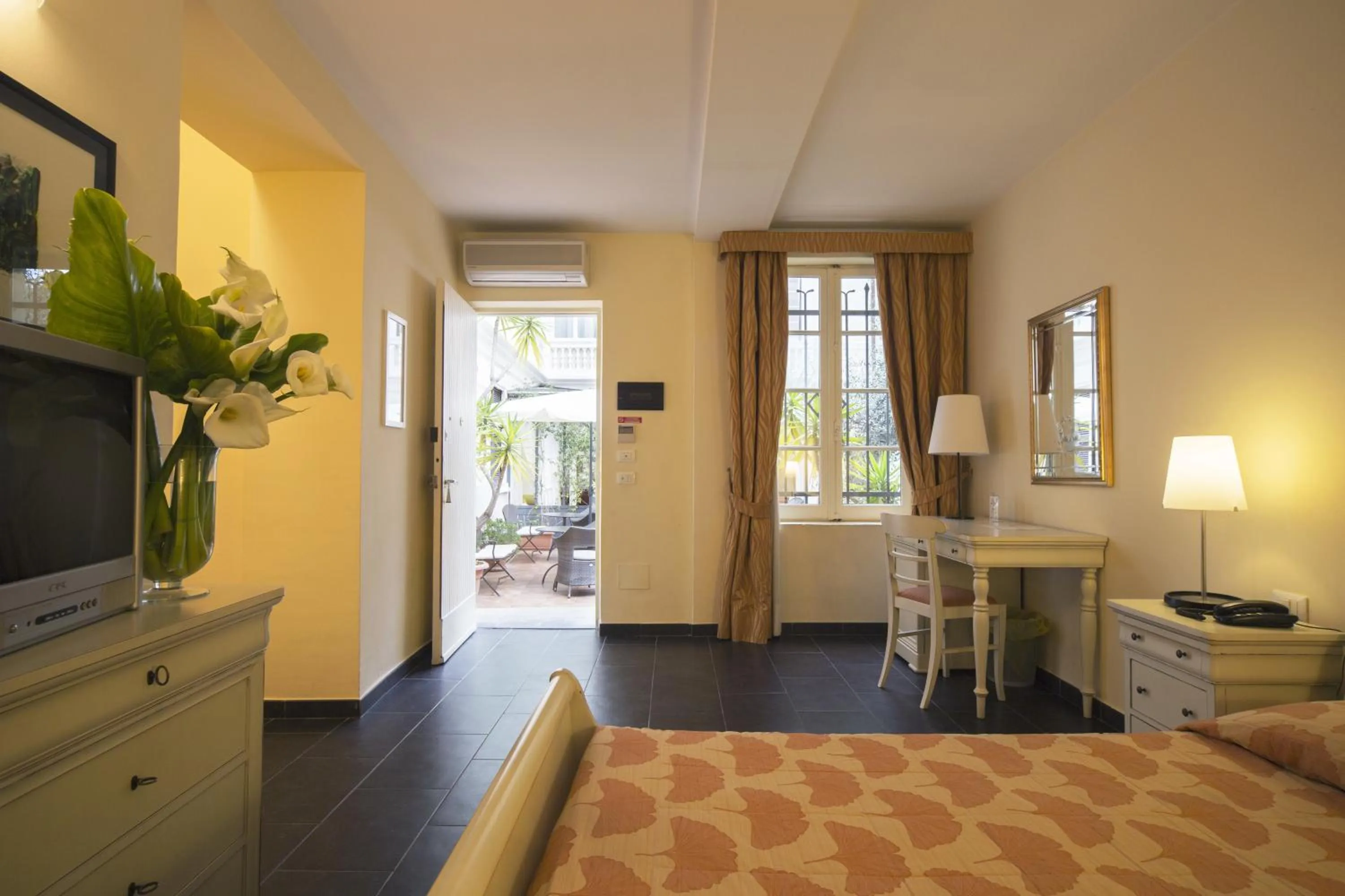 Bedroom, Bed in Villa Imperiale Hotel