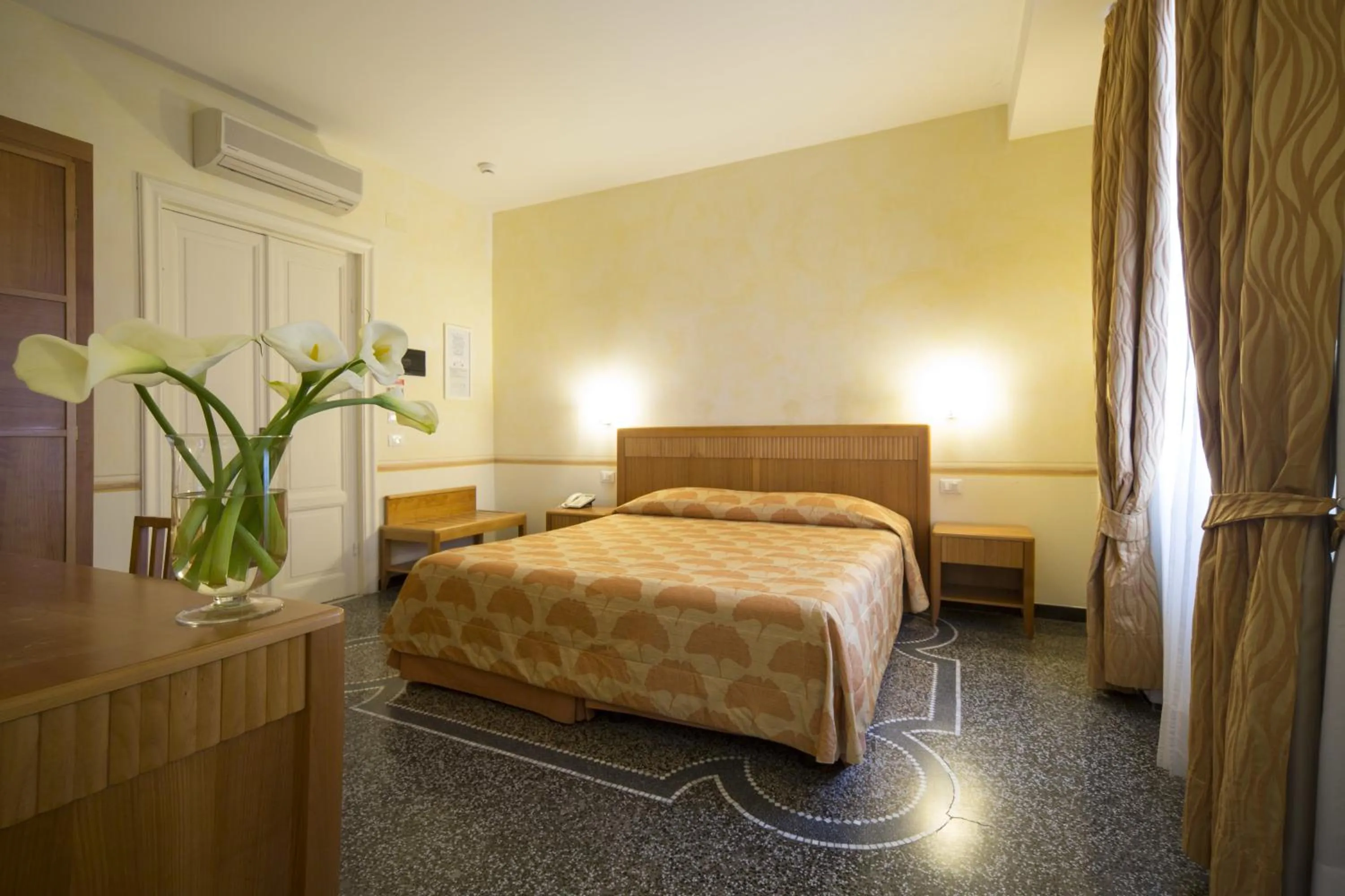 Bedroom, Bed in Villa Imperiale Hotel