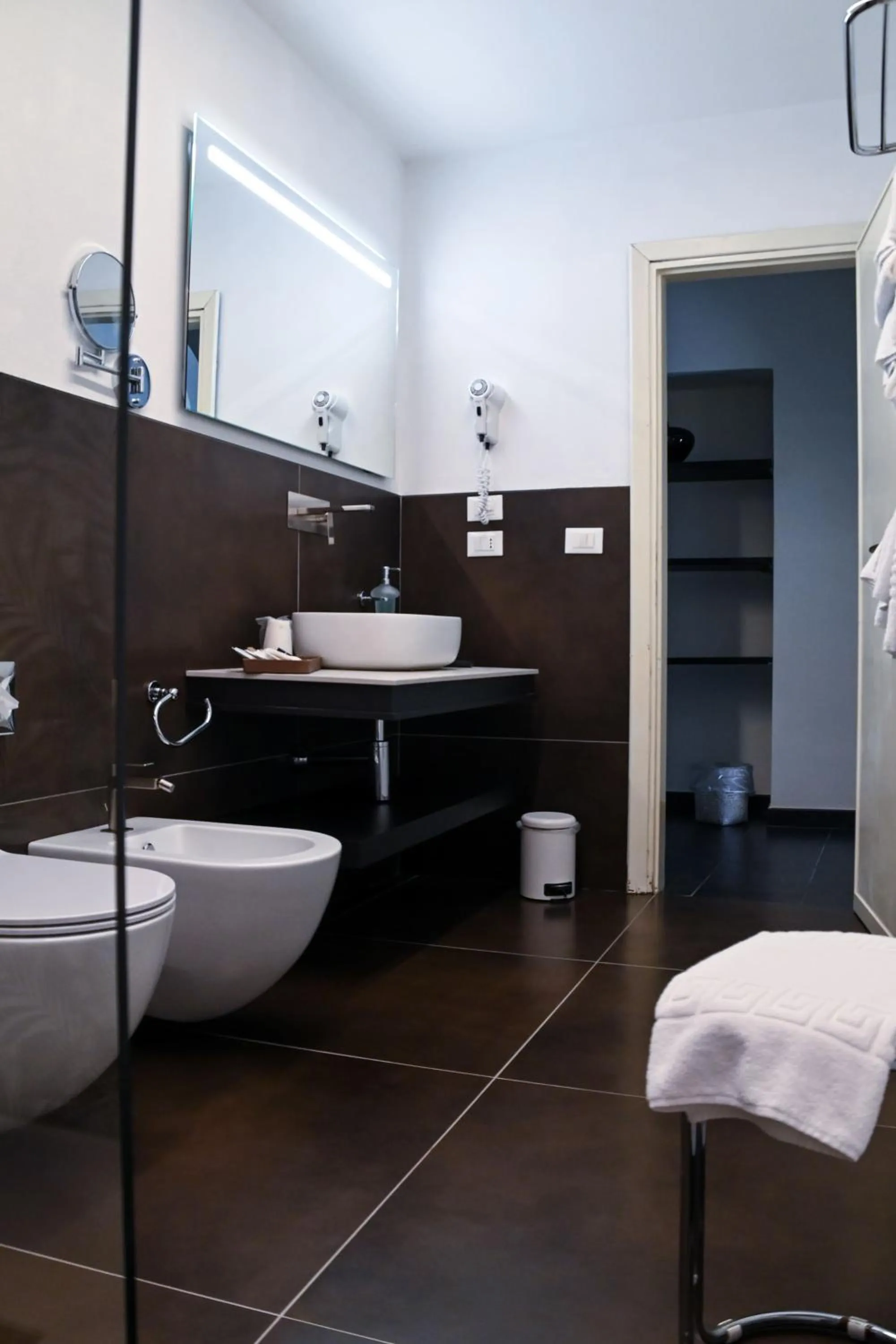 Shower in Villa Imperiale Hotel