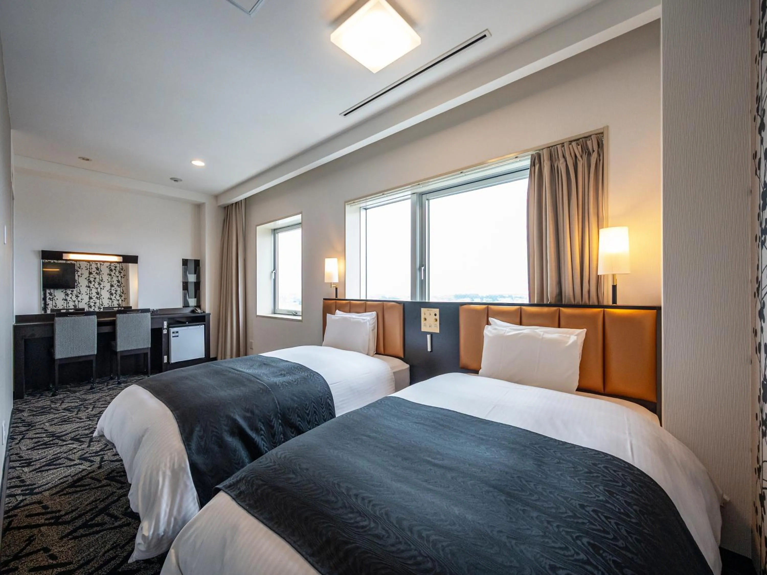 Photo of the whole room, Bed in APA Hotel Shonan Tsujido Ekimae