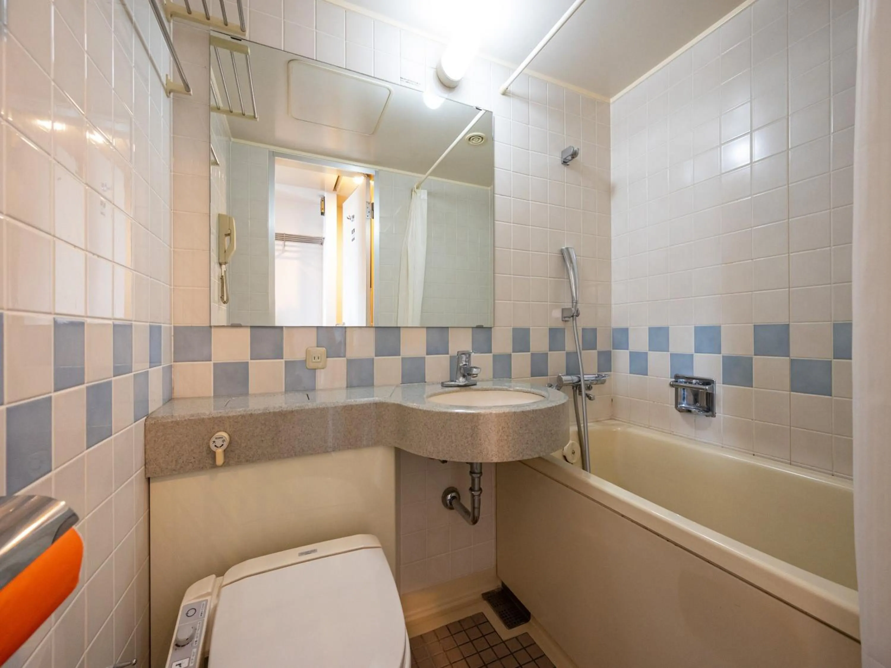Bathroom in APA Hotel Shonan Tsujido Ekimae