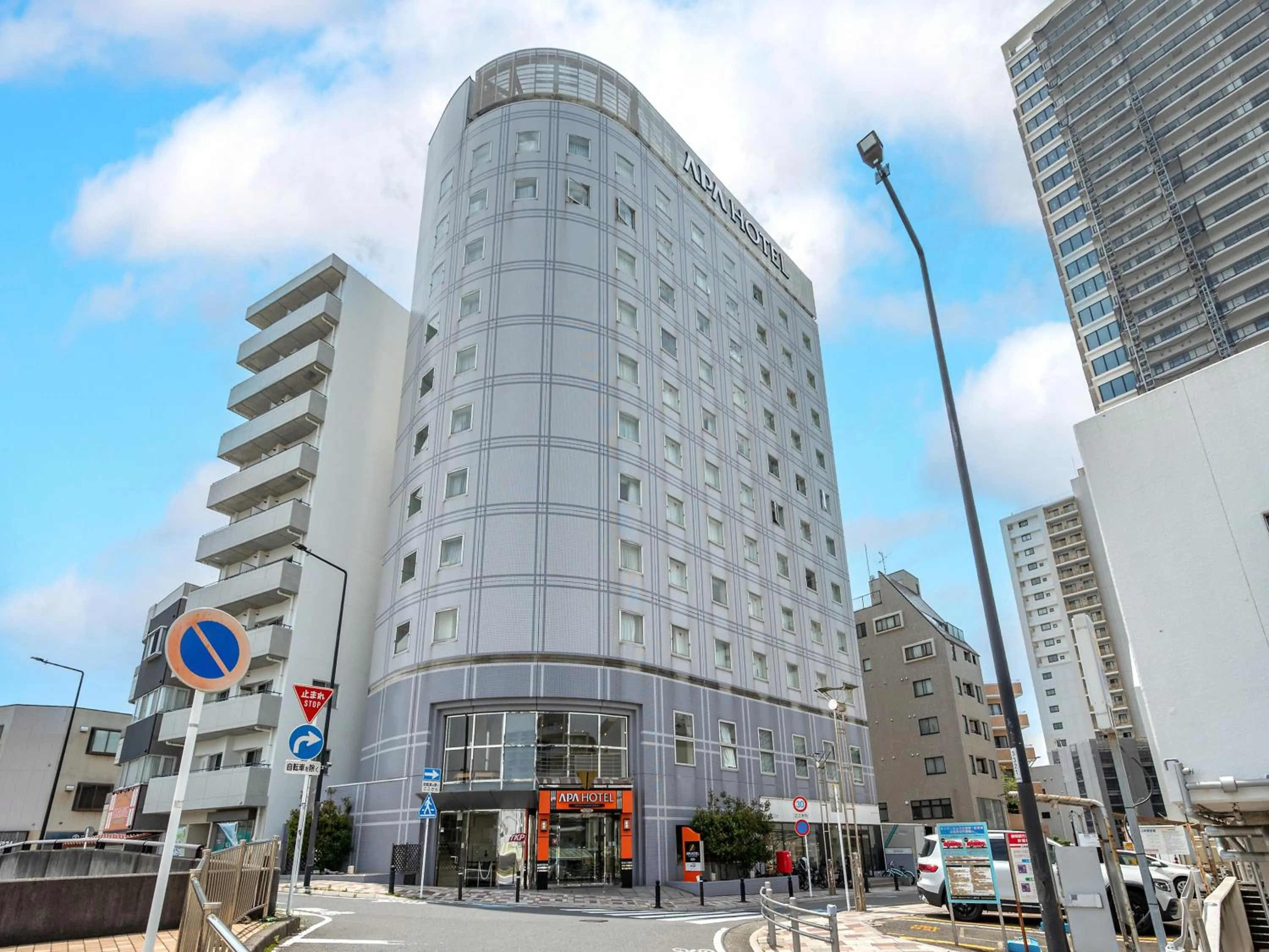 Property building in APA Hotel Shonan Tsujido Ekimae