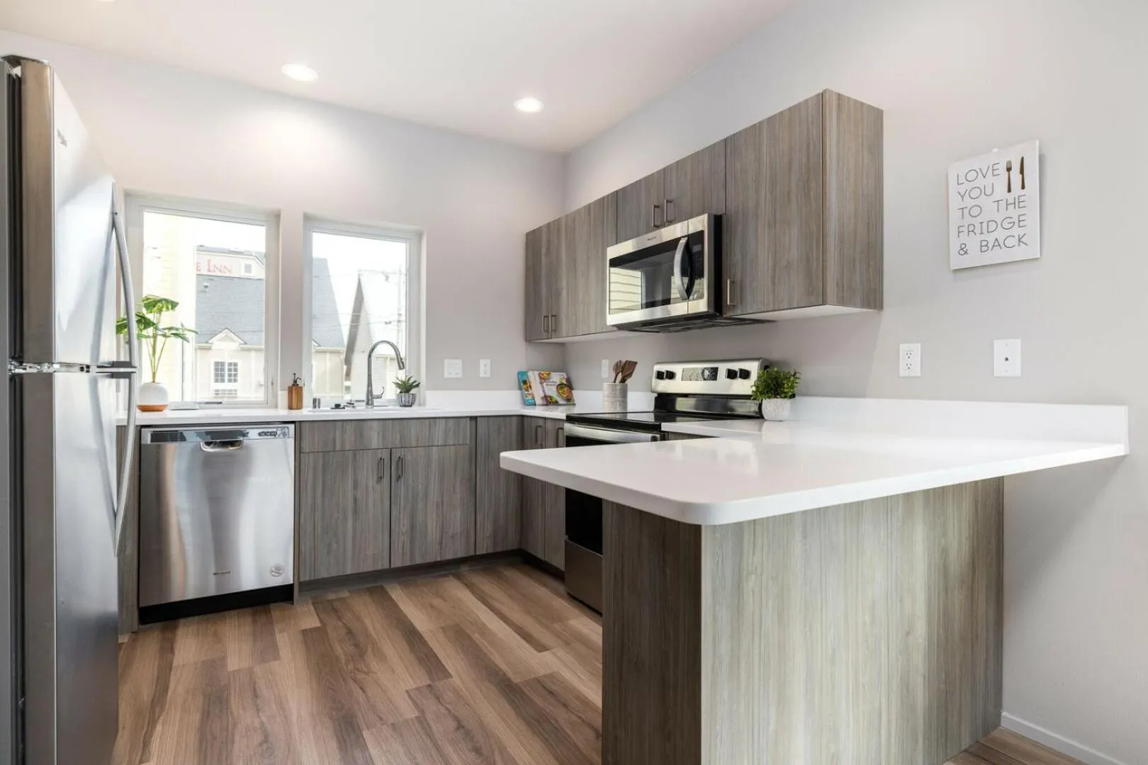 Brand New Fully Updated Condo 908