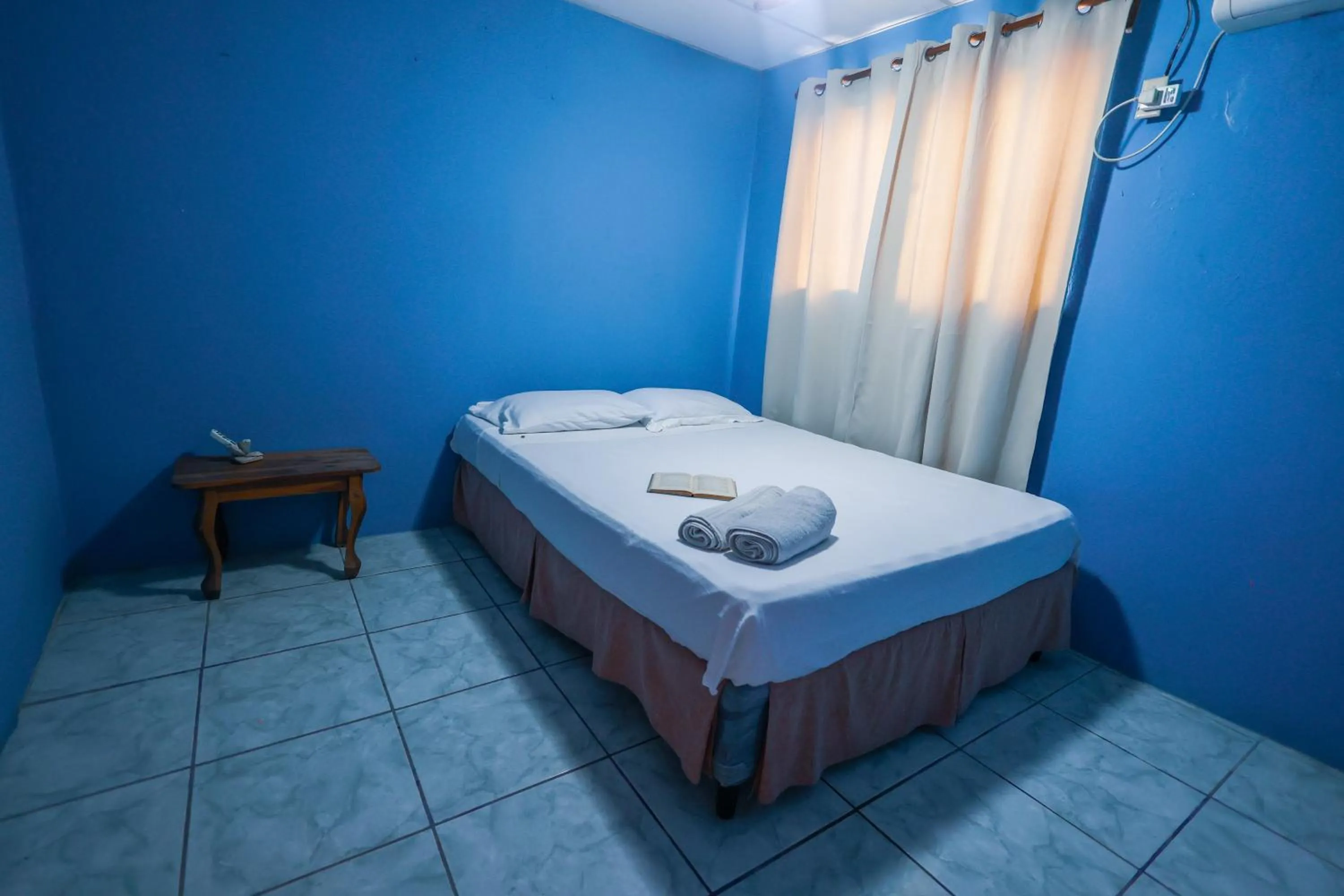 Double Room with Private Bathroom in Casa Happy Life
