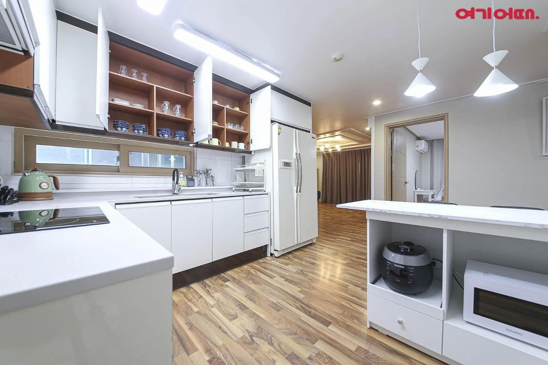 Kitchen or kitchenette in BOBOS Hotel