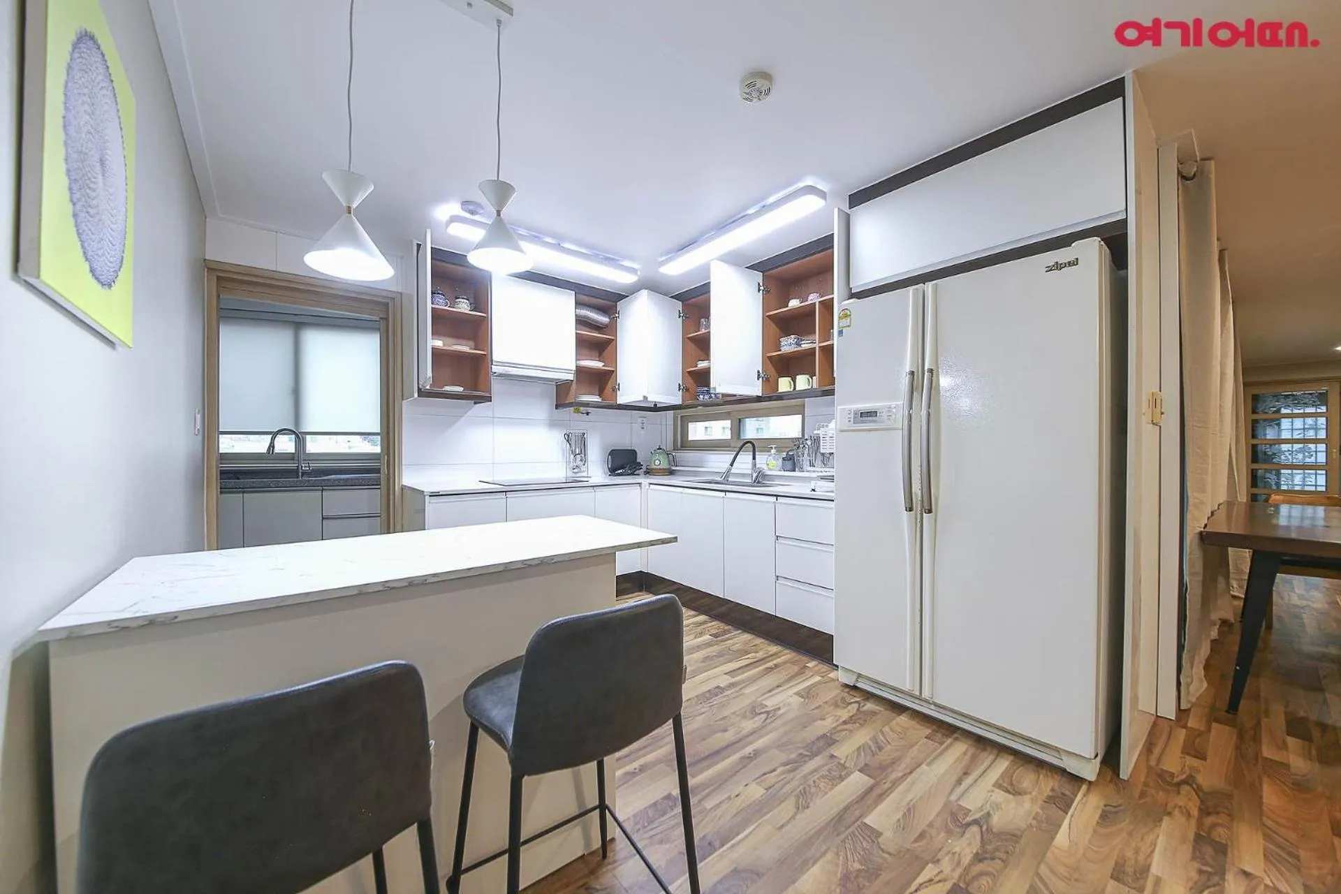 Kitchen or kitchenette in BOBOS Hotel