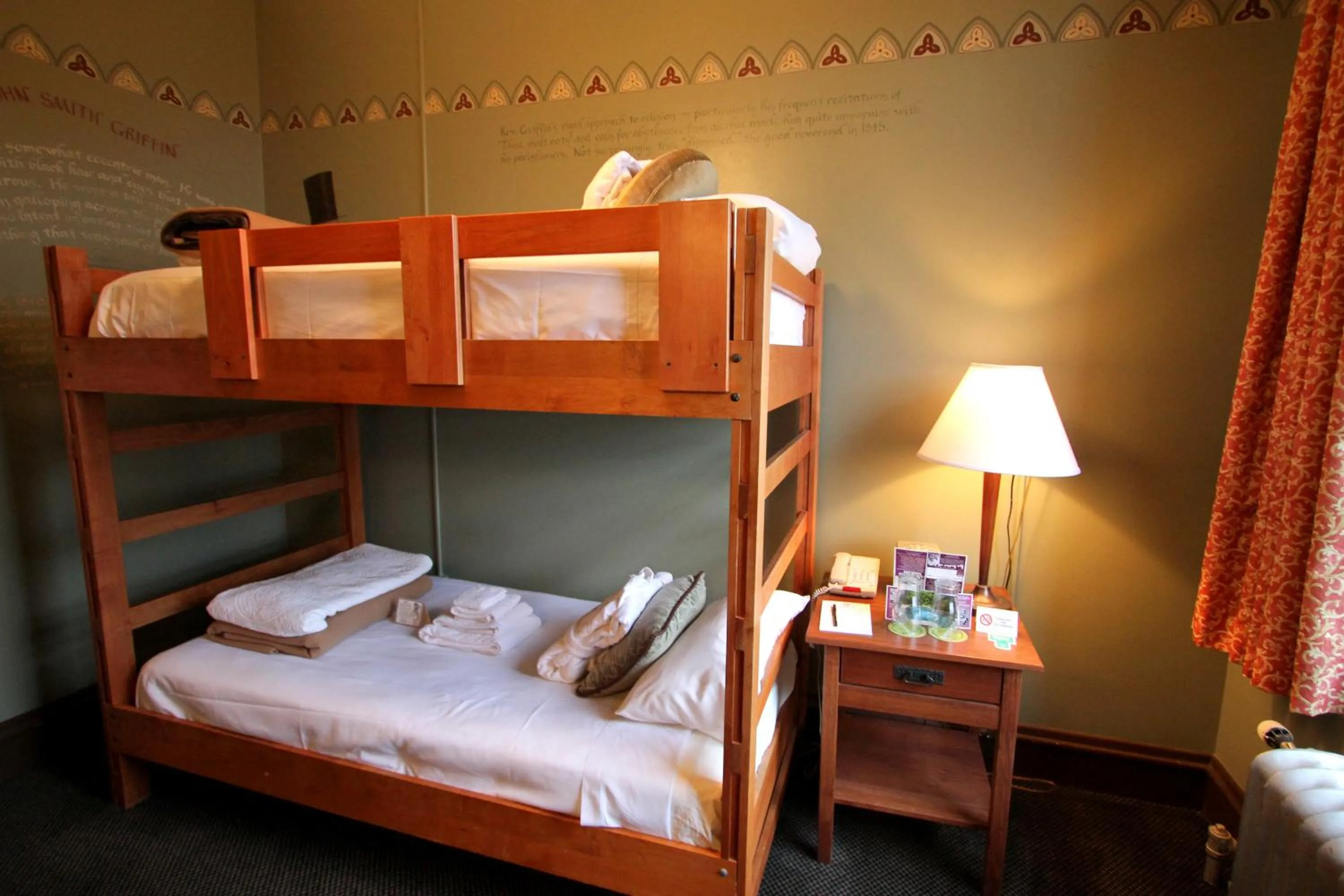 bunk bed, Bed in McMenamins Grand Lodge