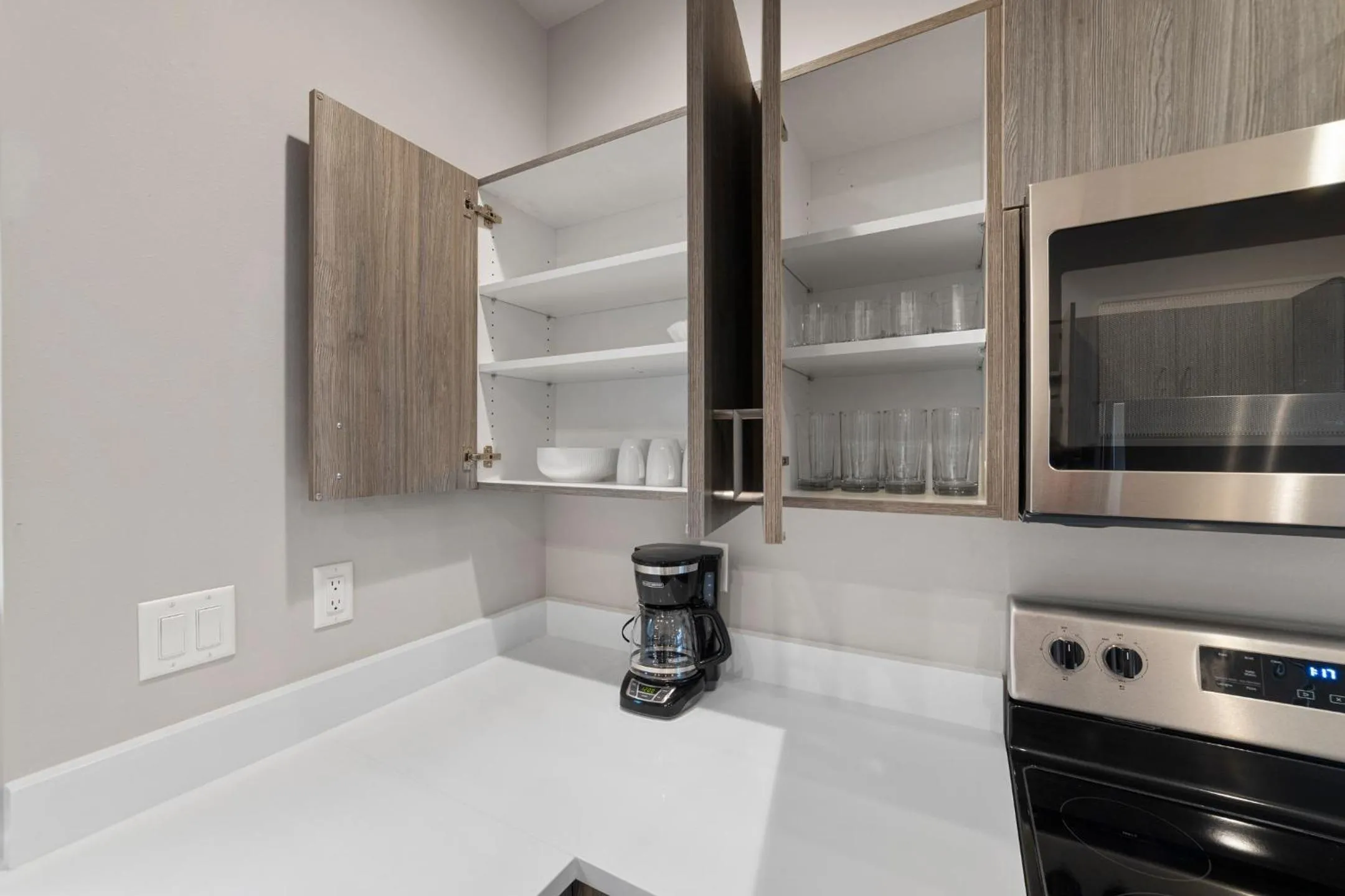 New Fully Updated Condo 914 in Anacortes
